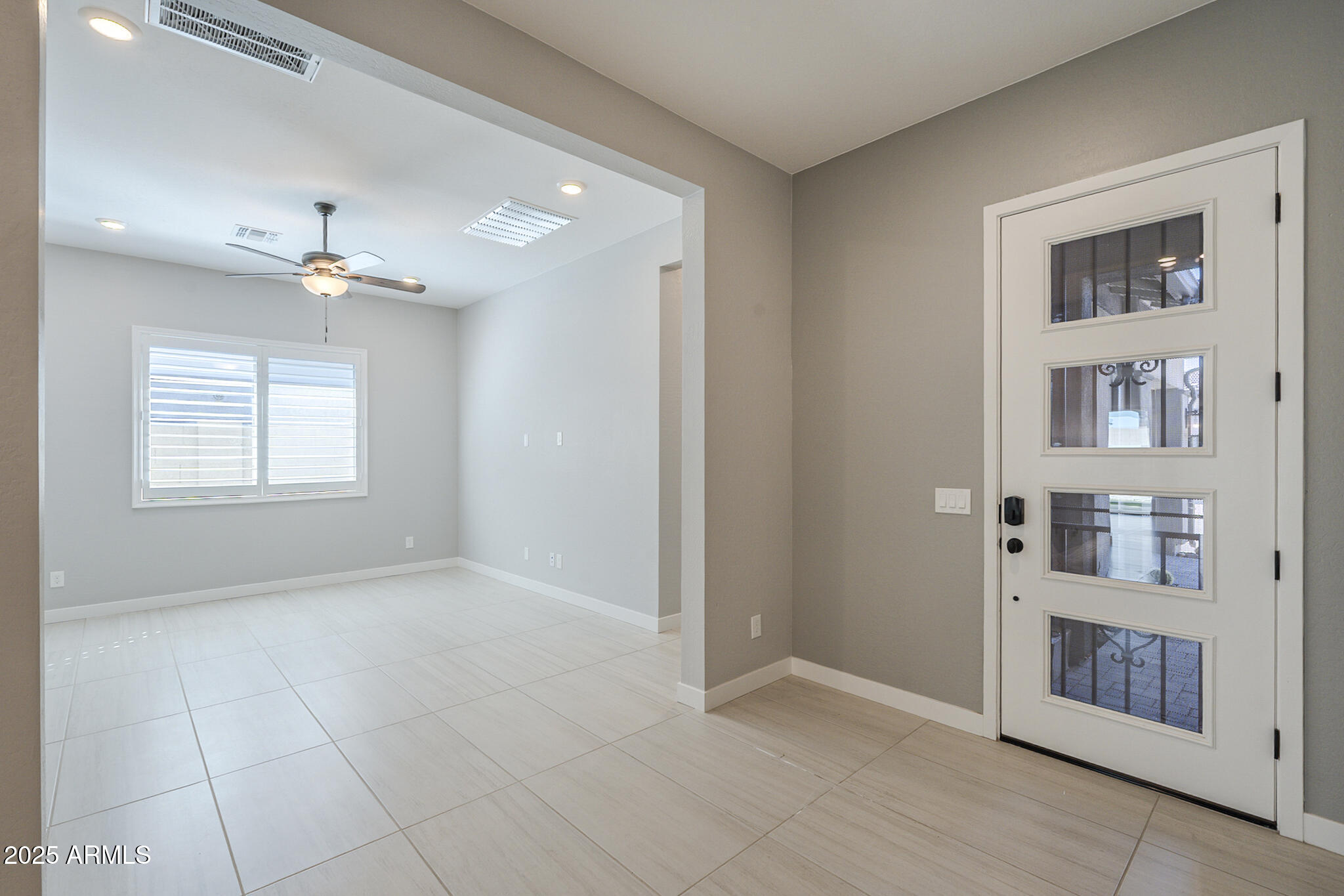 1320 E BEECHNUT Place