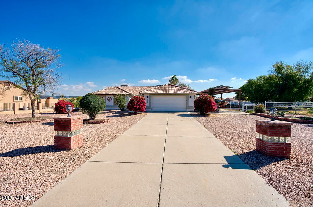 Photo of 5555 N 105th Lane, Glendale, AZ 85307 (MLS # 6951260)