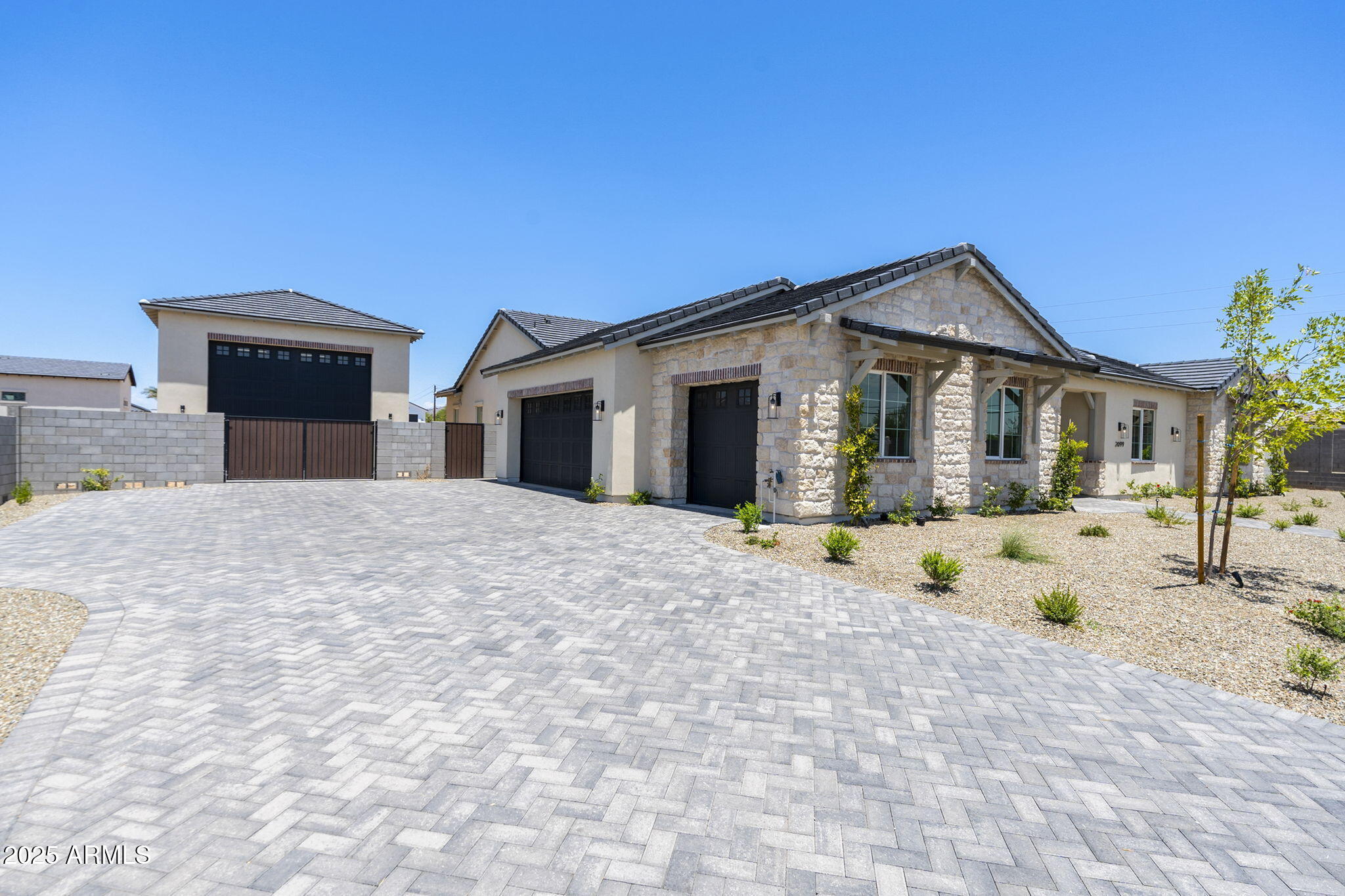 2099 N 177TH Place