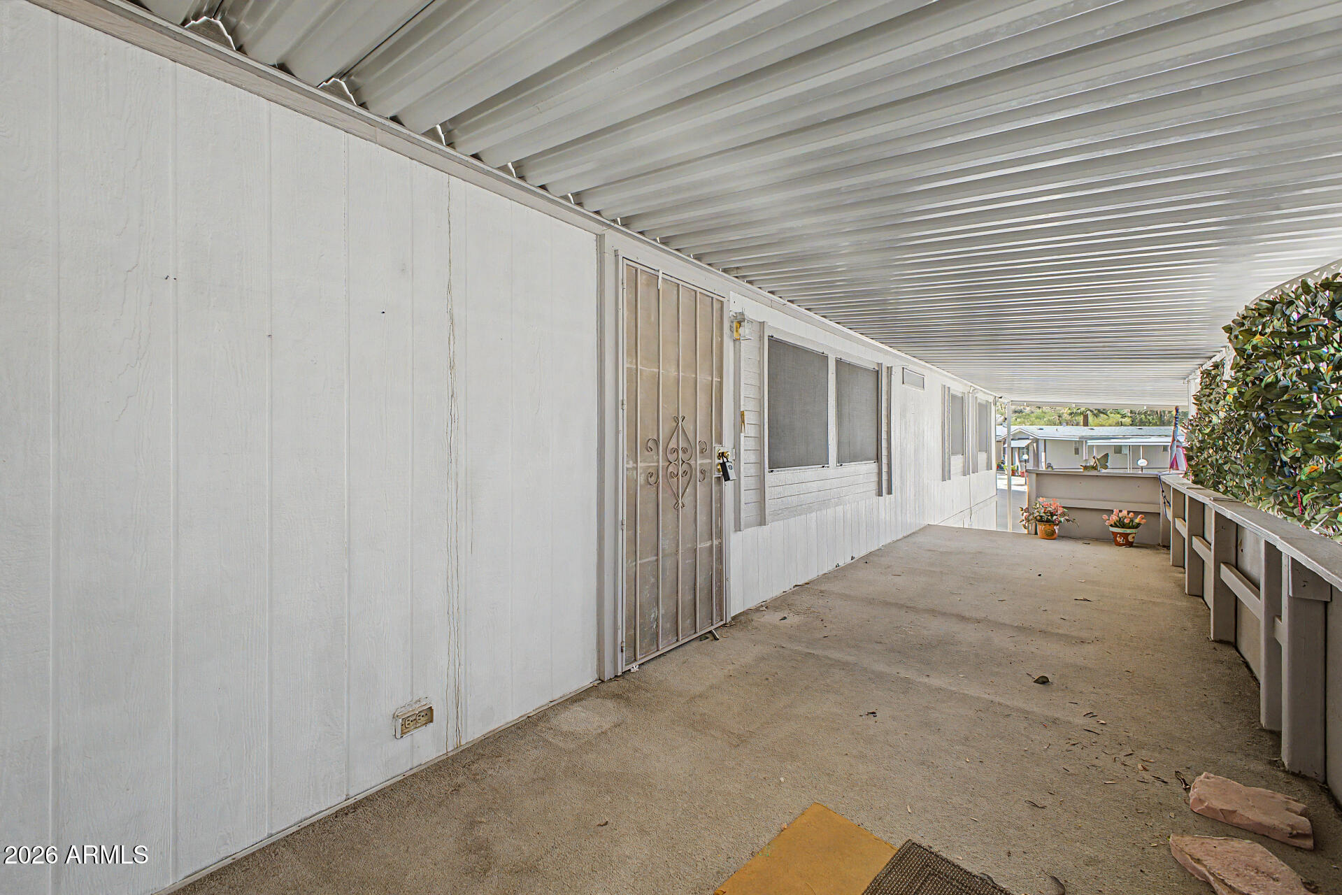 2233 E BEHREND Drive 34