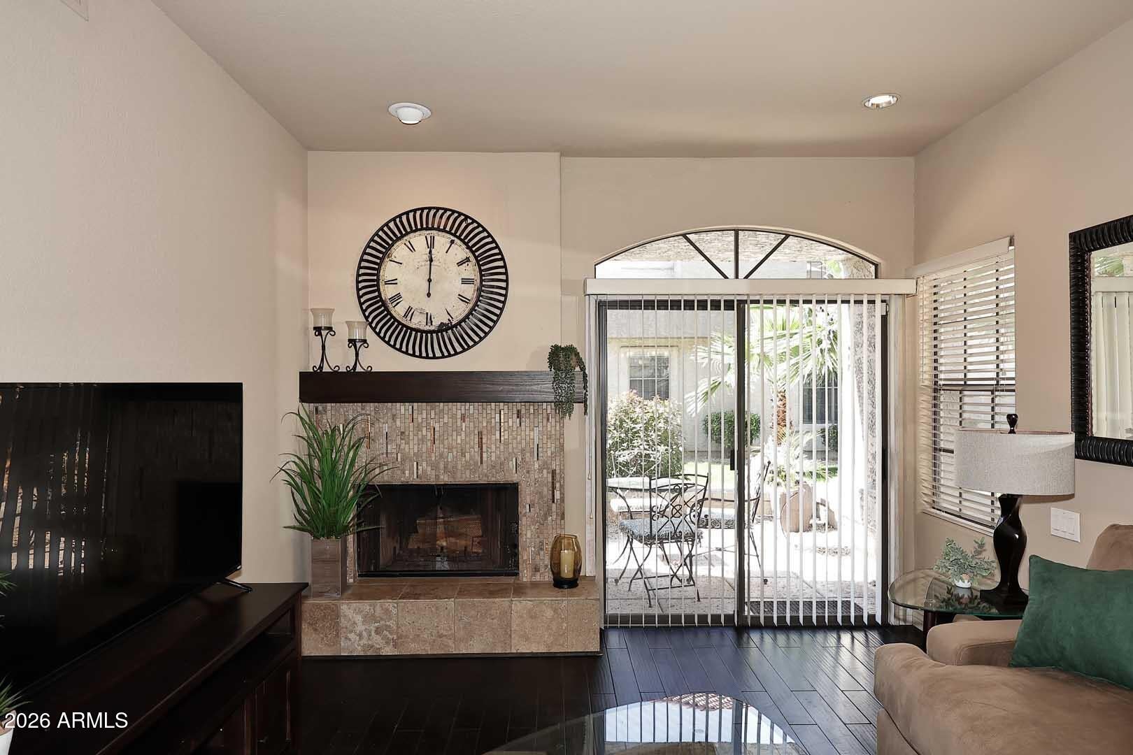 10019 E MOUNTAIN VIEW Road 1092