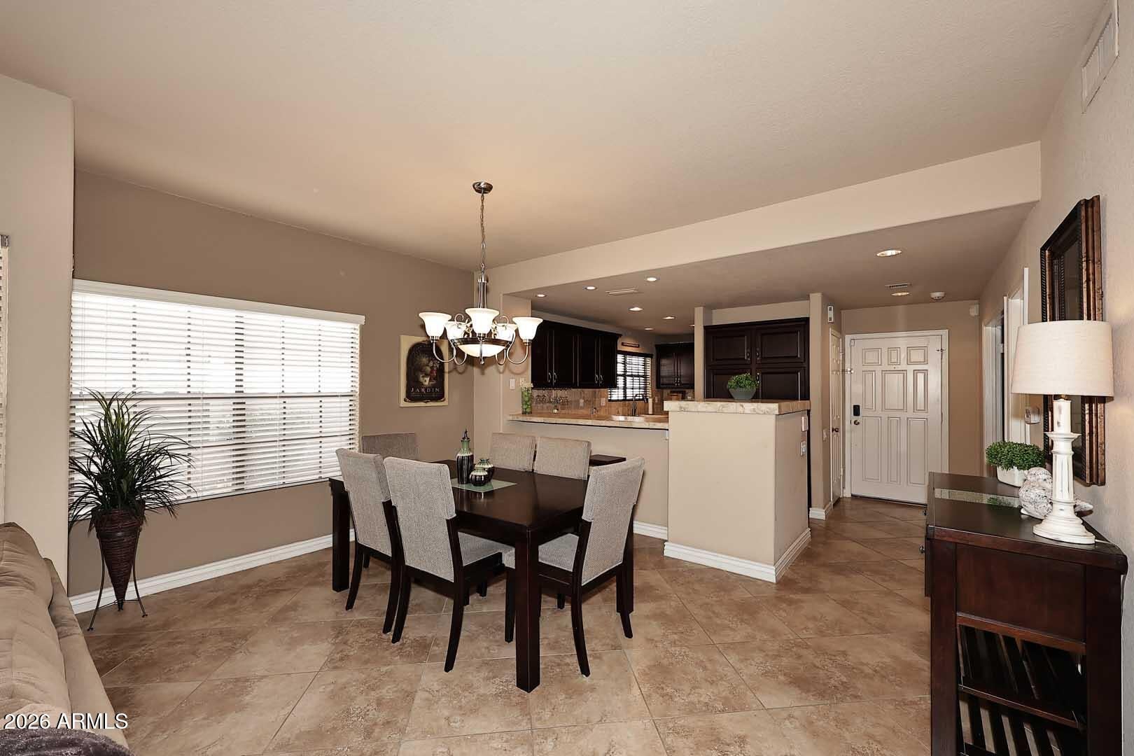10019 E MOUNTAIN VIEW Road 1092
