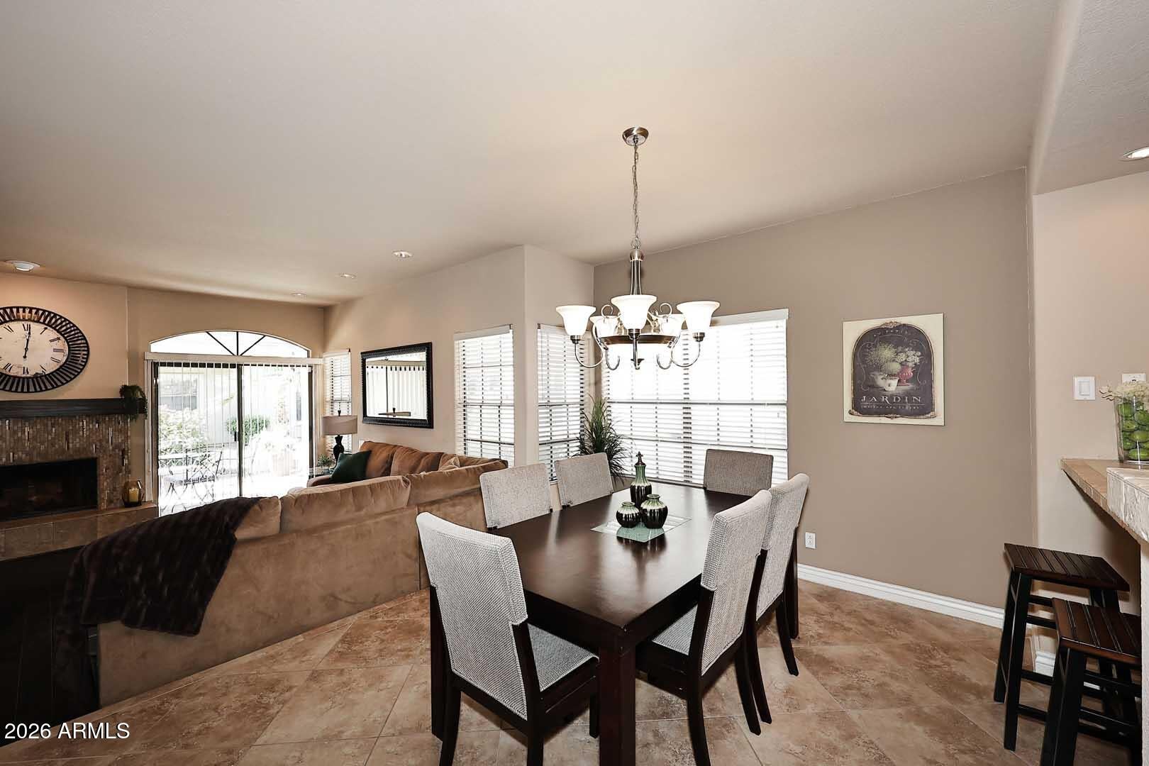 10019 E MOUNTAIN VIEW Road 1092