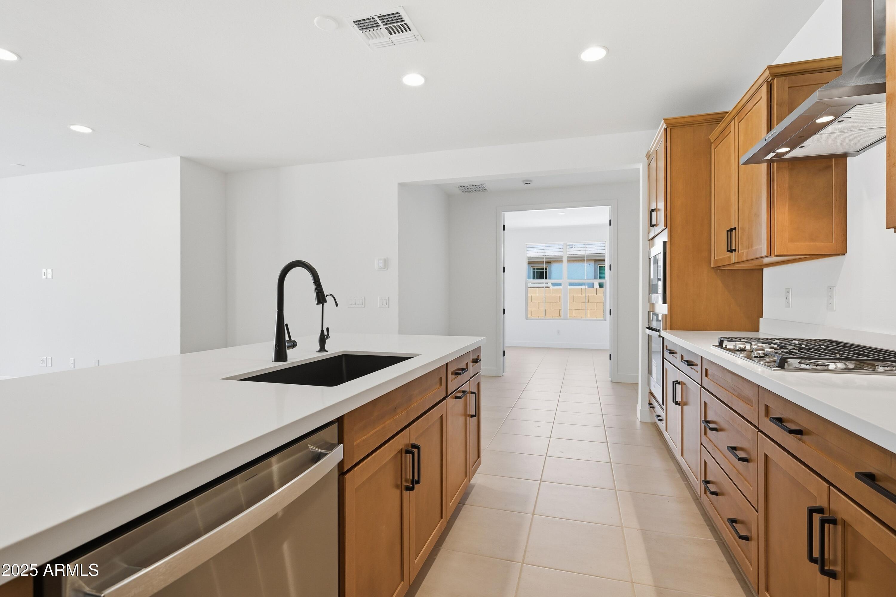 16752 W SAGUARO PARK Lane