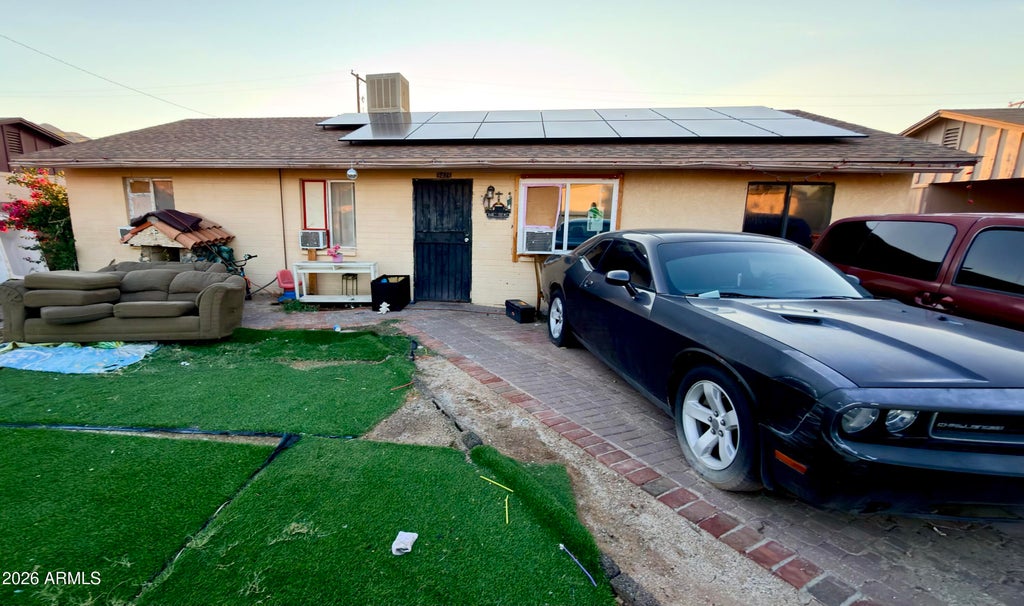 Photo of 9426 S 10th Avenue, Phoenix, AZ 85041 (MLS # 7093620)