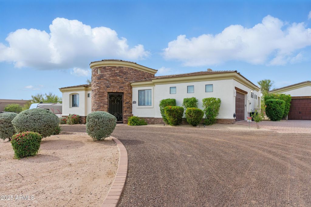 Photo of 6146 E Dixileta Drive, Cave Creek, AZ 85331 (MLS # 6919488)
