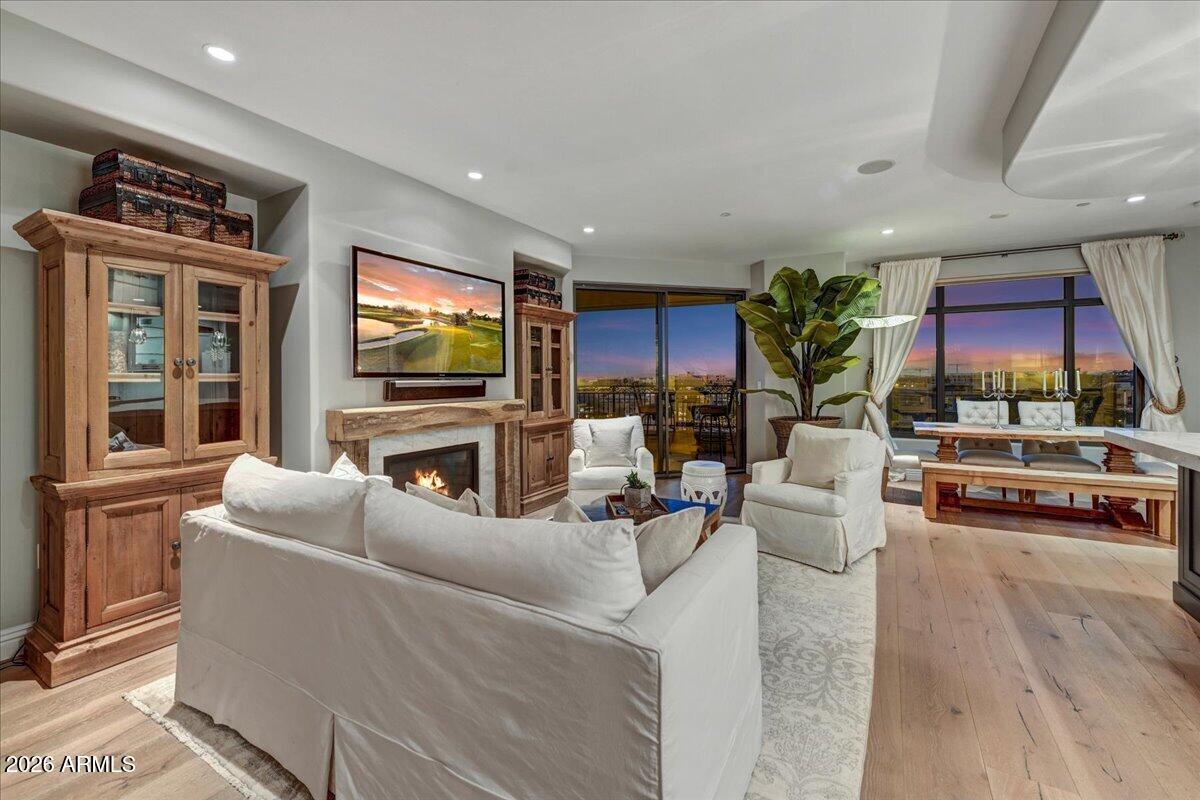 7181 E Camelback Road 608