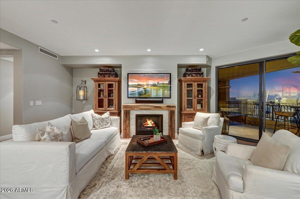 7181 E Camelback Road 608