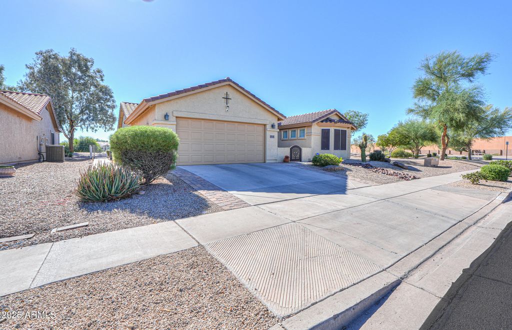 Photo of 2353 E Santiago Trail, Casa Grande, AZ 85194 (MLS # 6943011)