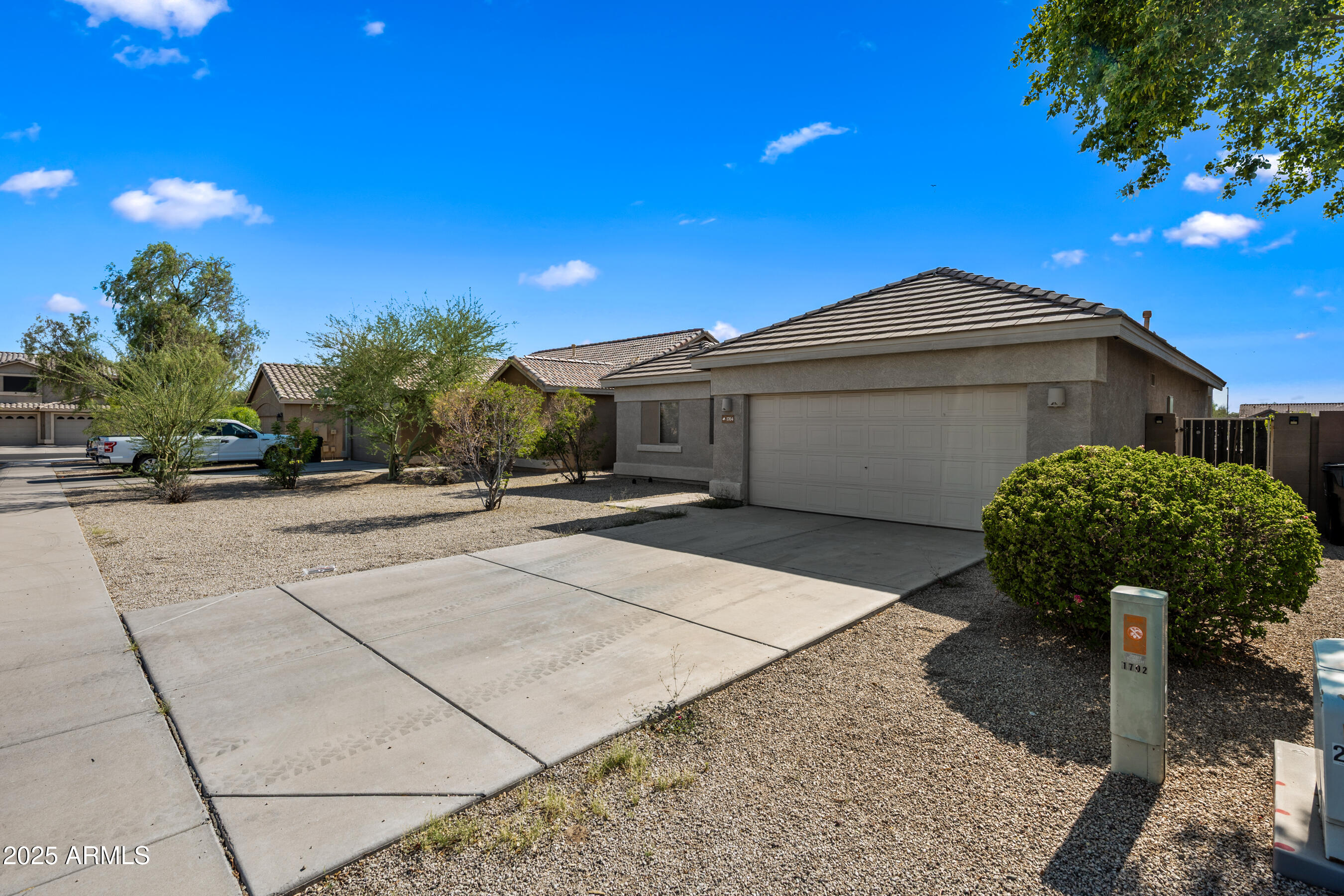1704 S 79th Glen