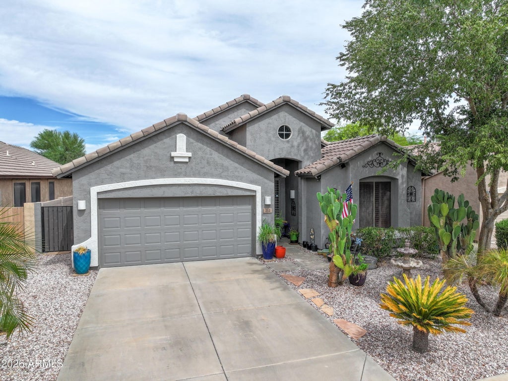 Photo of 212 E Canary Court, San Tan Valley, AZ 85143 (MLS # 7083431)