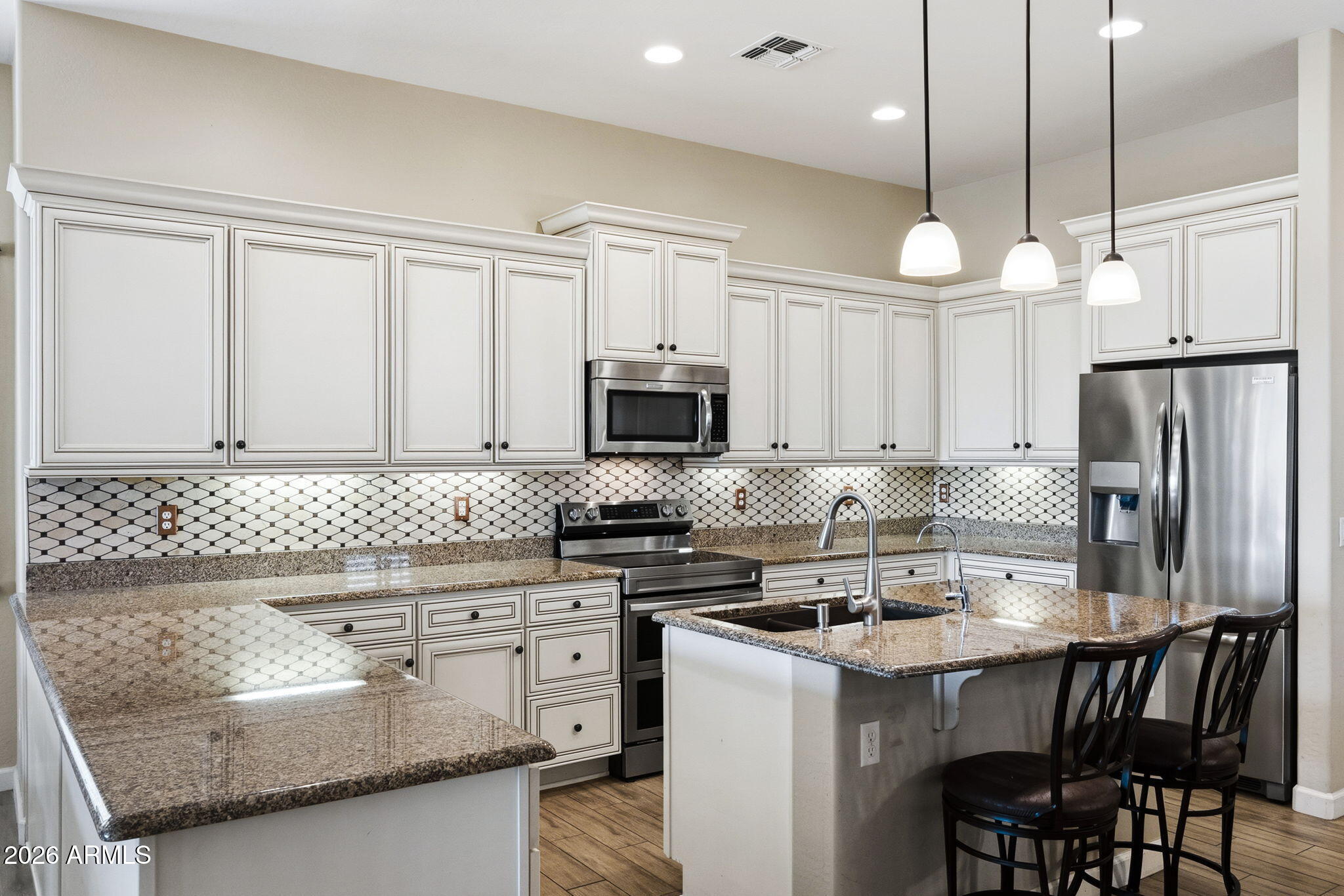1809 N TROWBRIDGE --