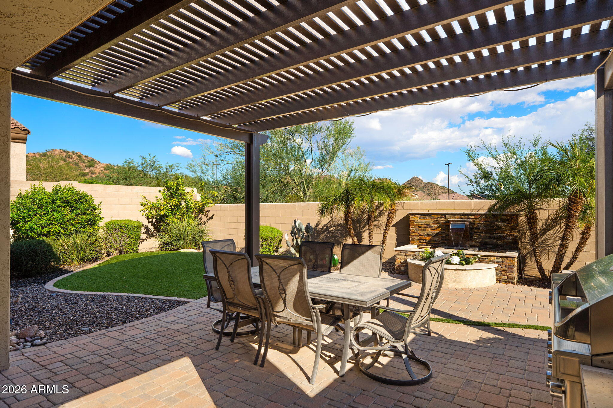 1809 N TROWBRIDGE --