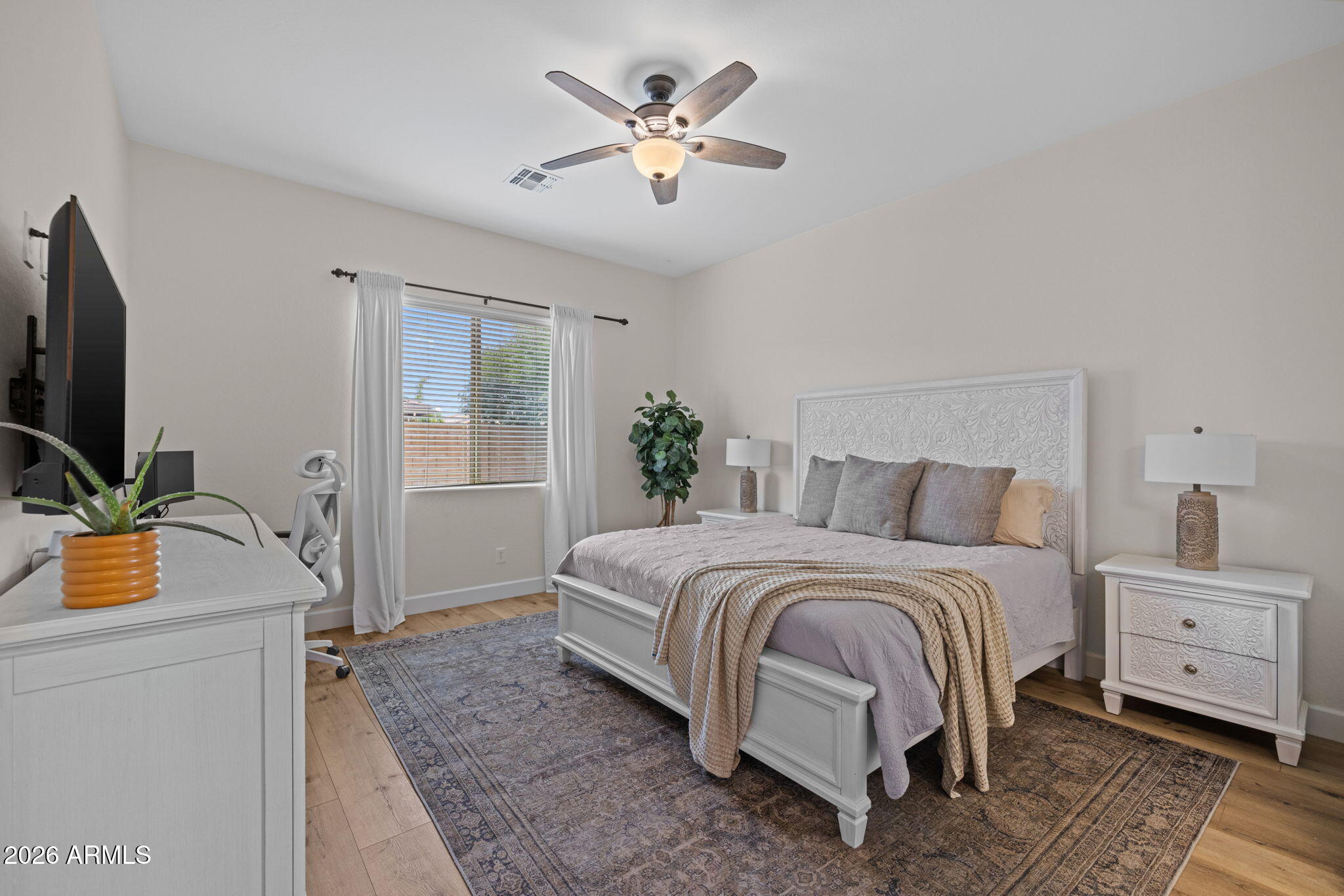 10614 E LINCOLN Avenue