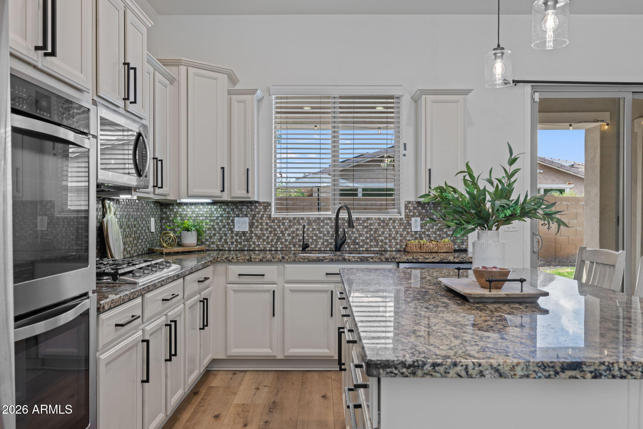 10614 E LINCOLN Avenue