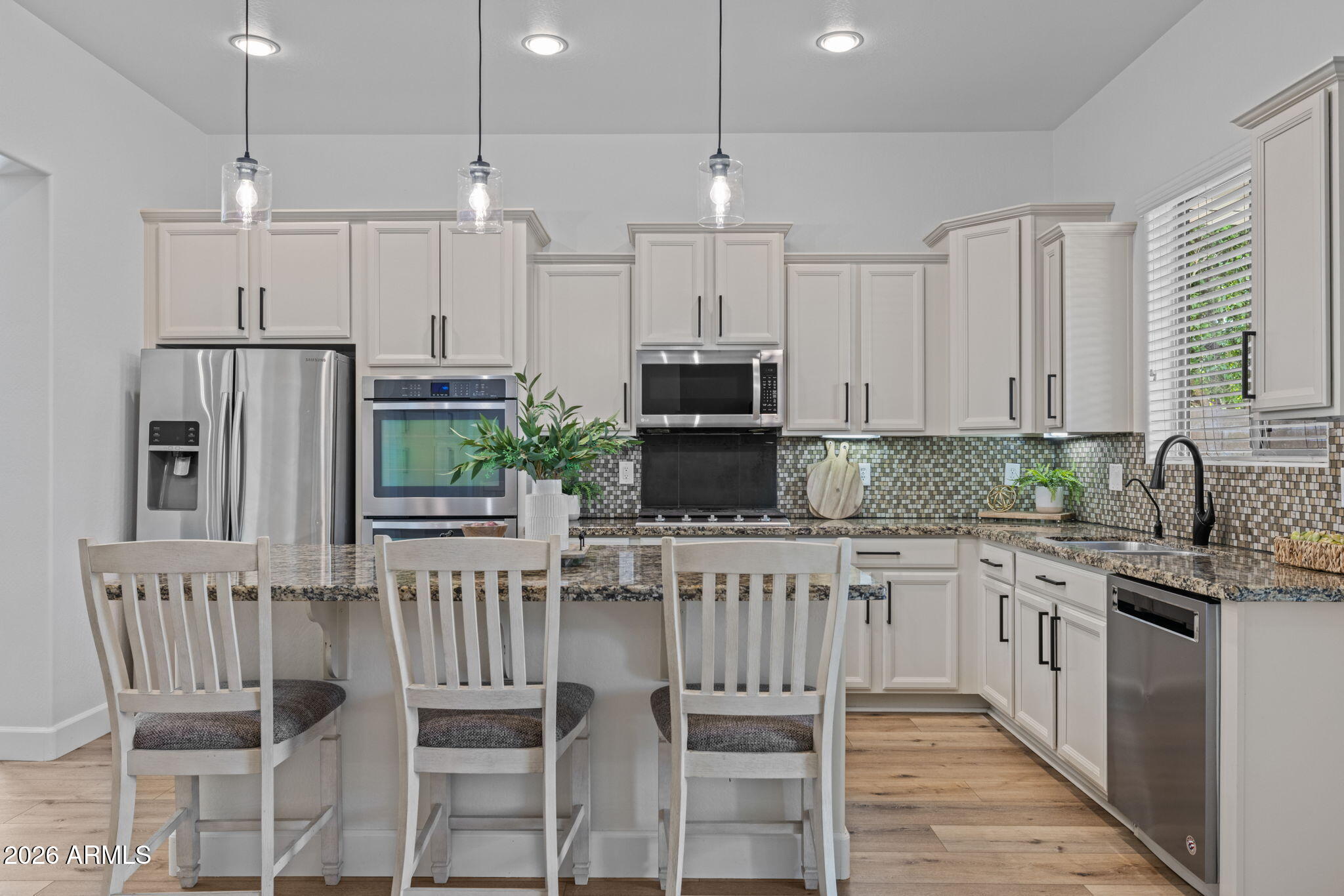 10614 E LINCOLN Avenue