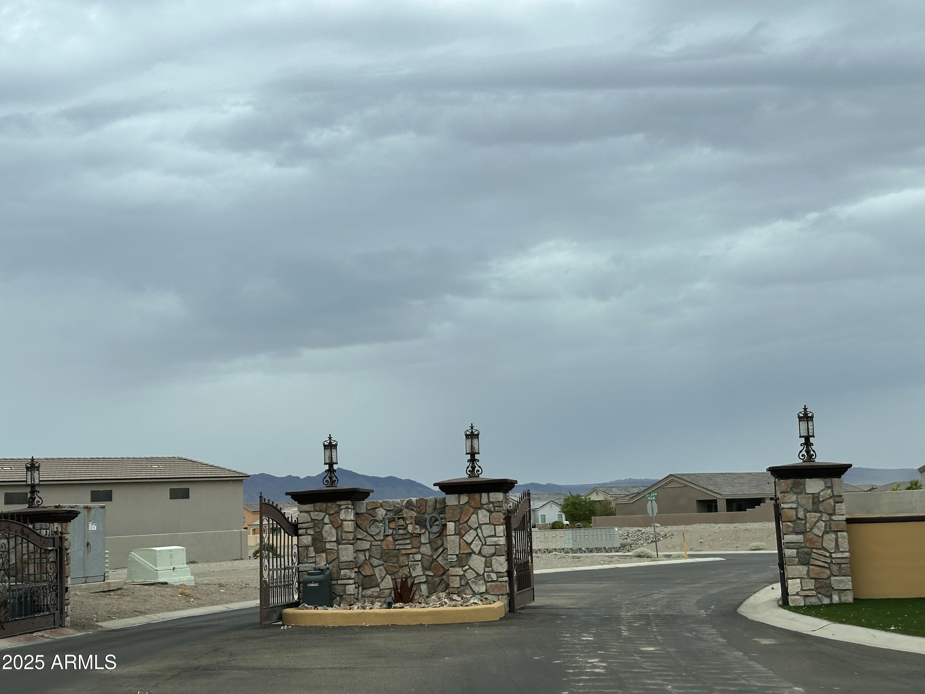 6289 S VIA DE ORO -- 148