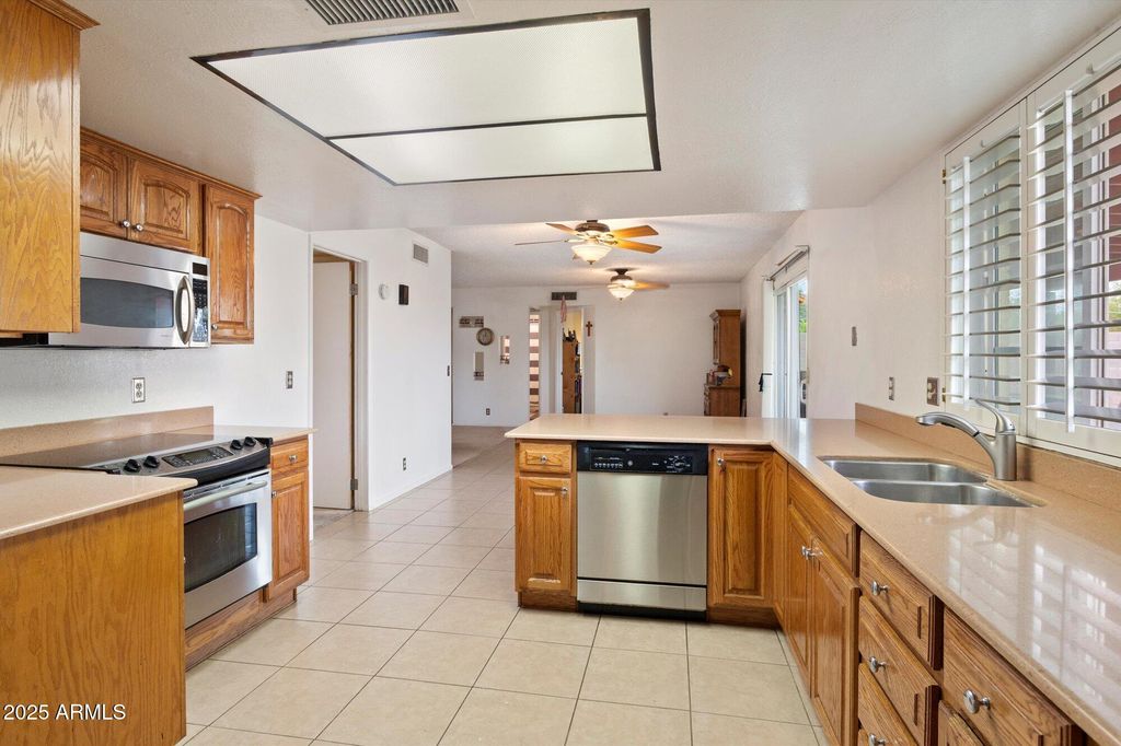 Photo of 4333 E Desert Cactus Street, Phoenix, AZ 85032 (MLS # 6974185)