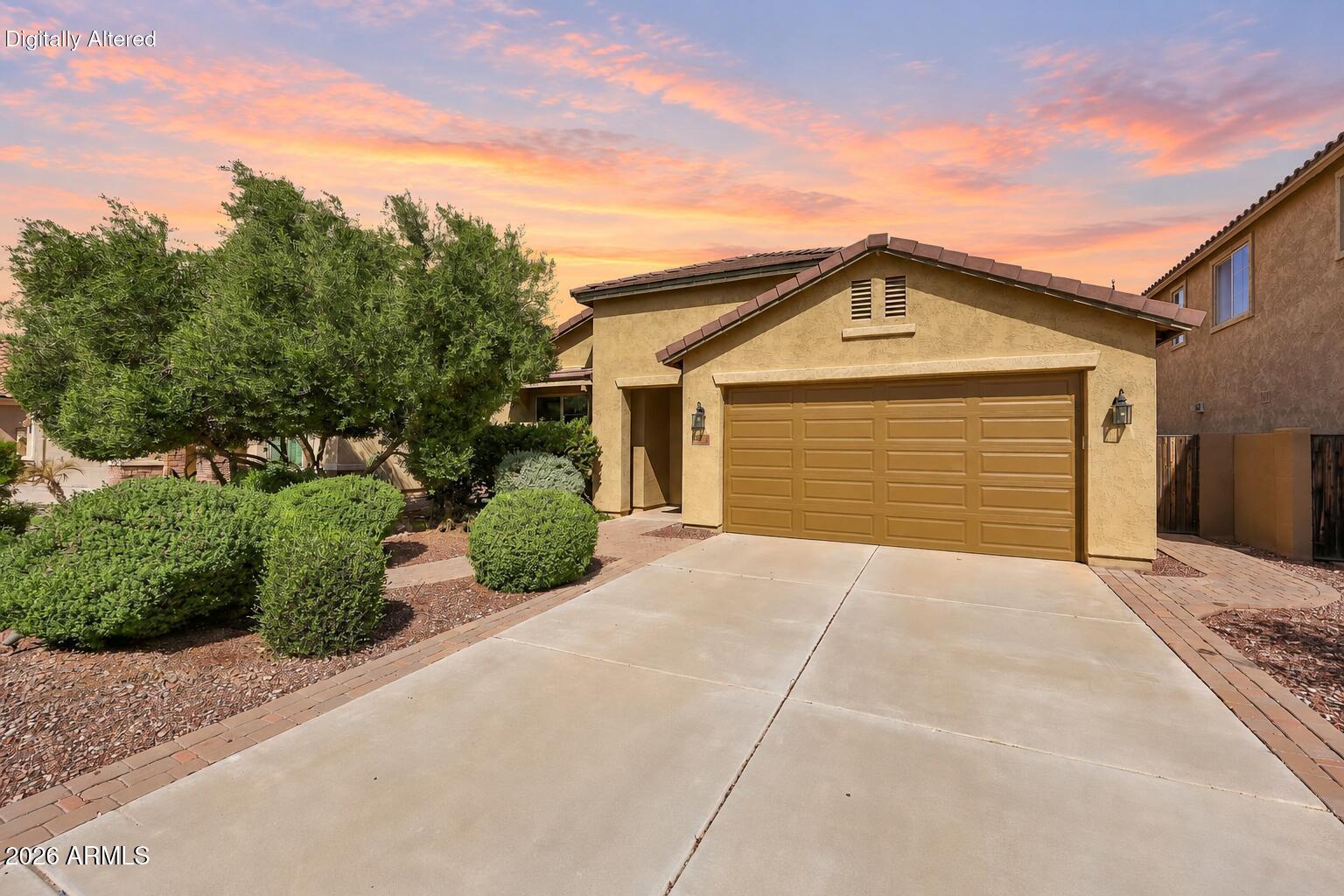 180 W WISTERIA Place