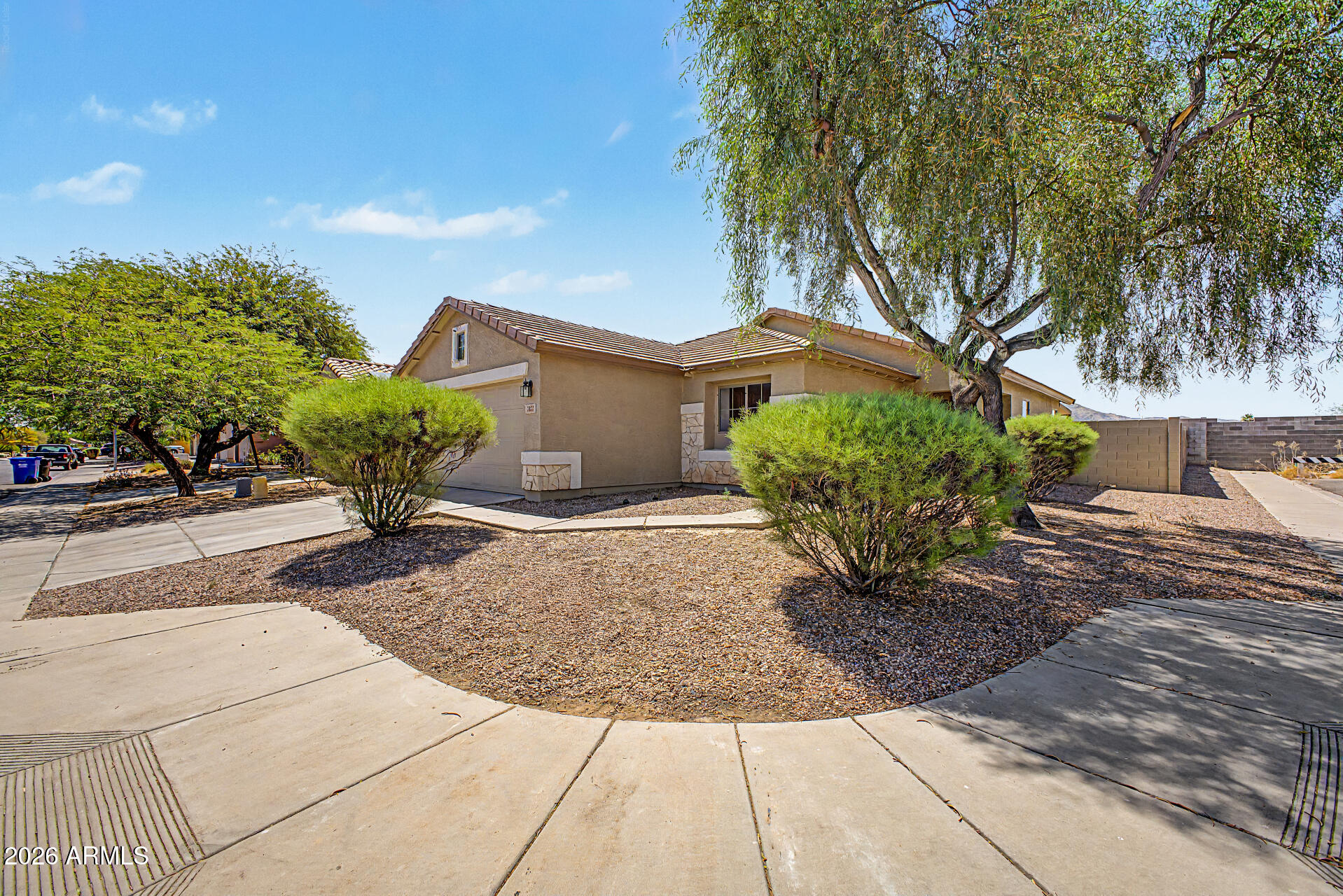 3633 W GLASS Lane