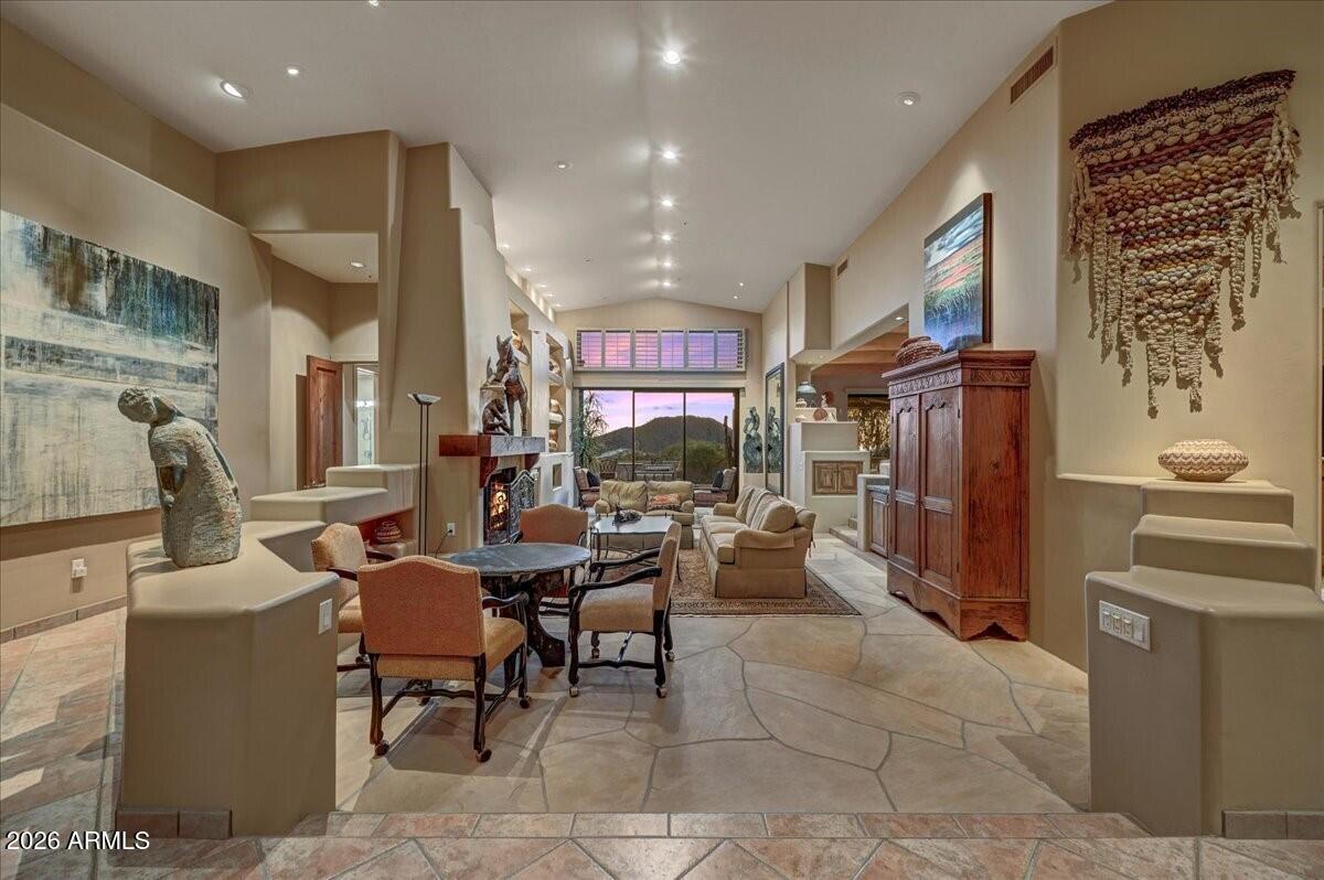 11175 E DE LA O Road