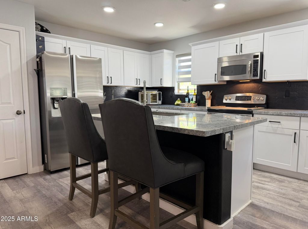 Photo of 872 W Desert Sky Drive, San Tan Valley, AZ 85143 (MLS # 6970413)