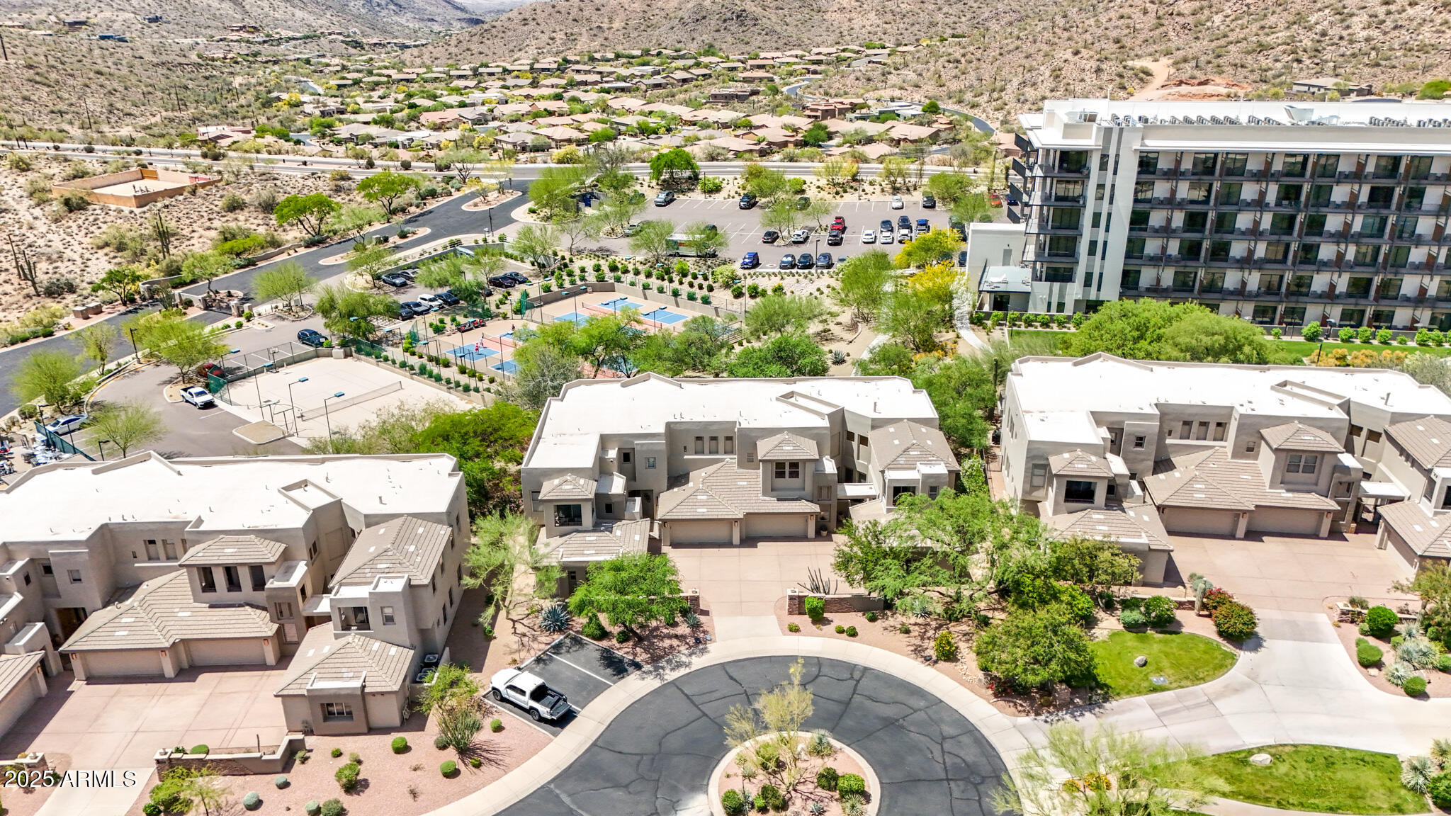 14850 E GRANDVIEW Drive 204