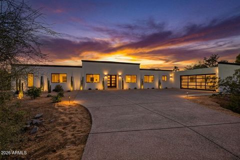 Photo of 6516 N 43rd Place, Paradise Valley, AZ 85253 (MLS # 7007051)