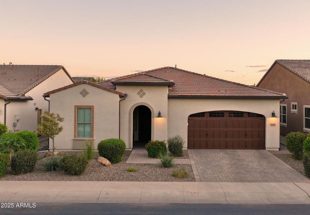 Photo of 595 E Citrus Hollow Way, Queen Creek, AZ 85140 (MLS # 6946474)