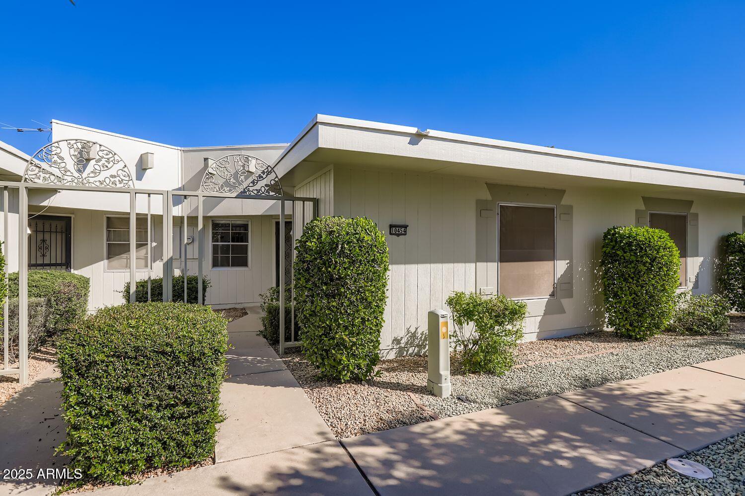 10454 W PALMERAS Drive