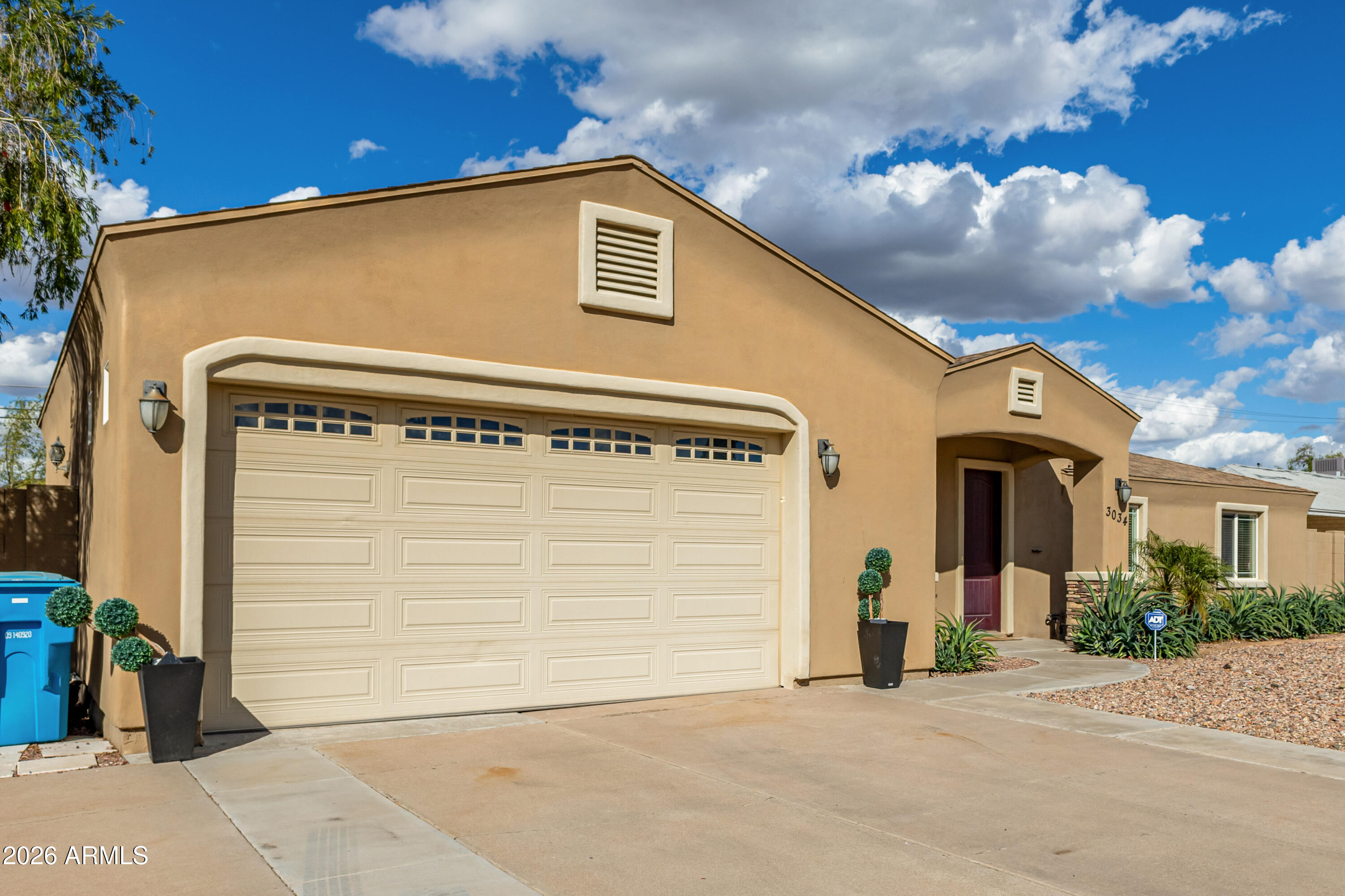 3034 E TURNEY Avenue