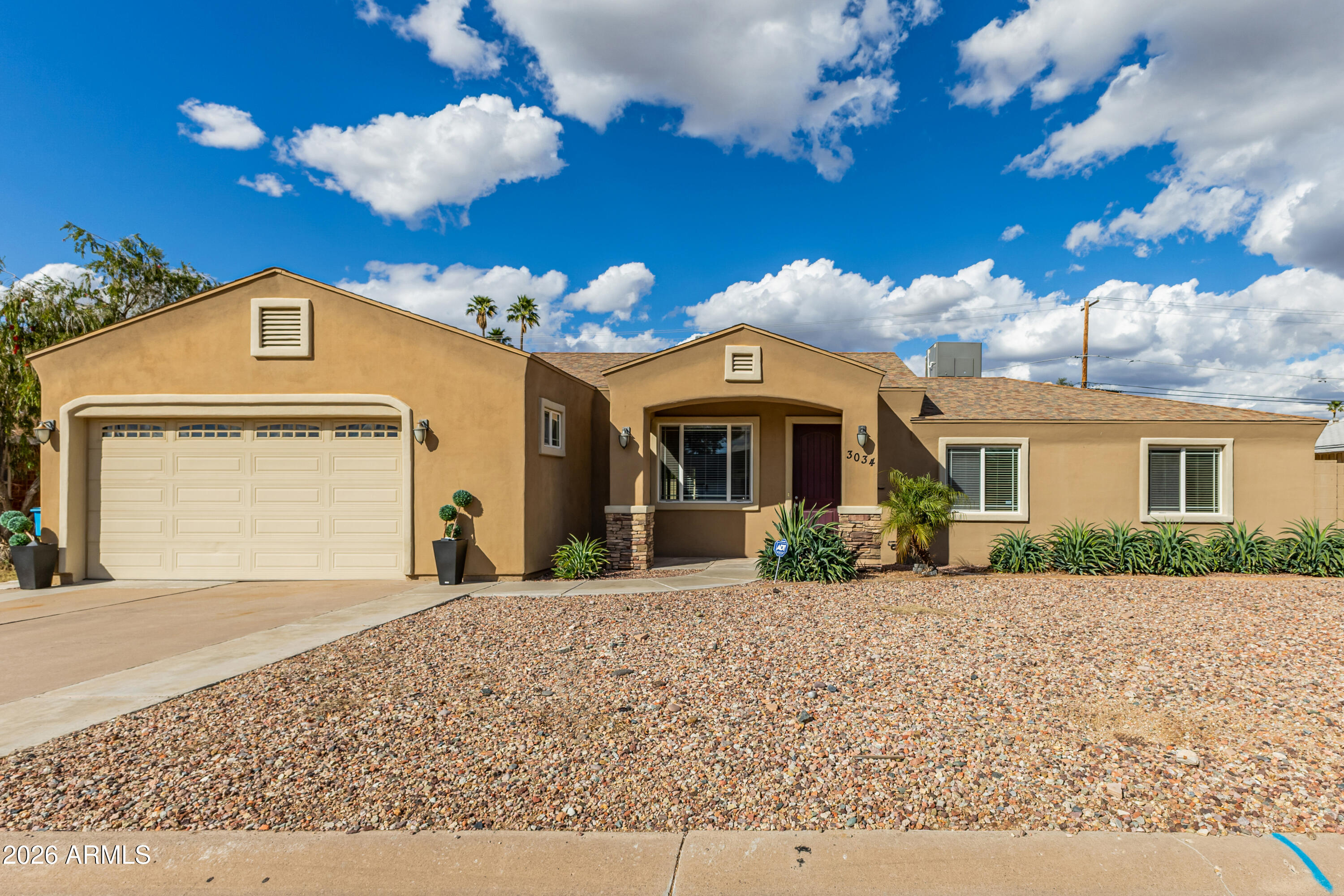 3034 E TURNEY Avenue