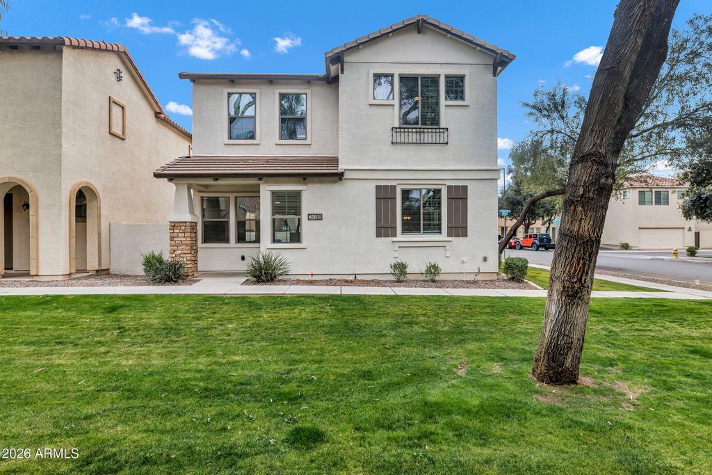 Photo of 3488 S Seneca Way, Gilbert, AZ 85297 (MLS # 6974780)