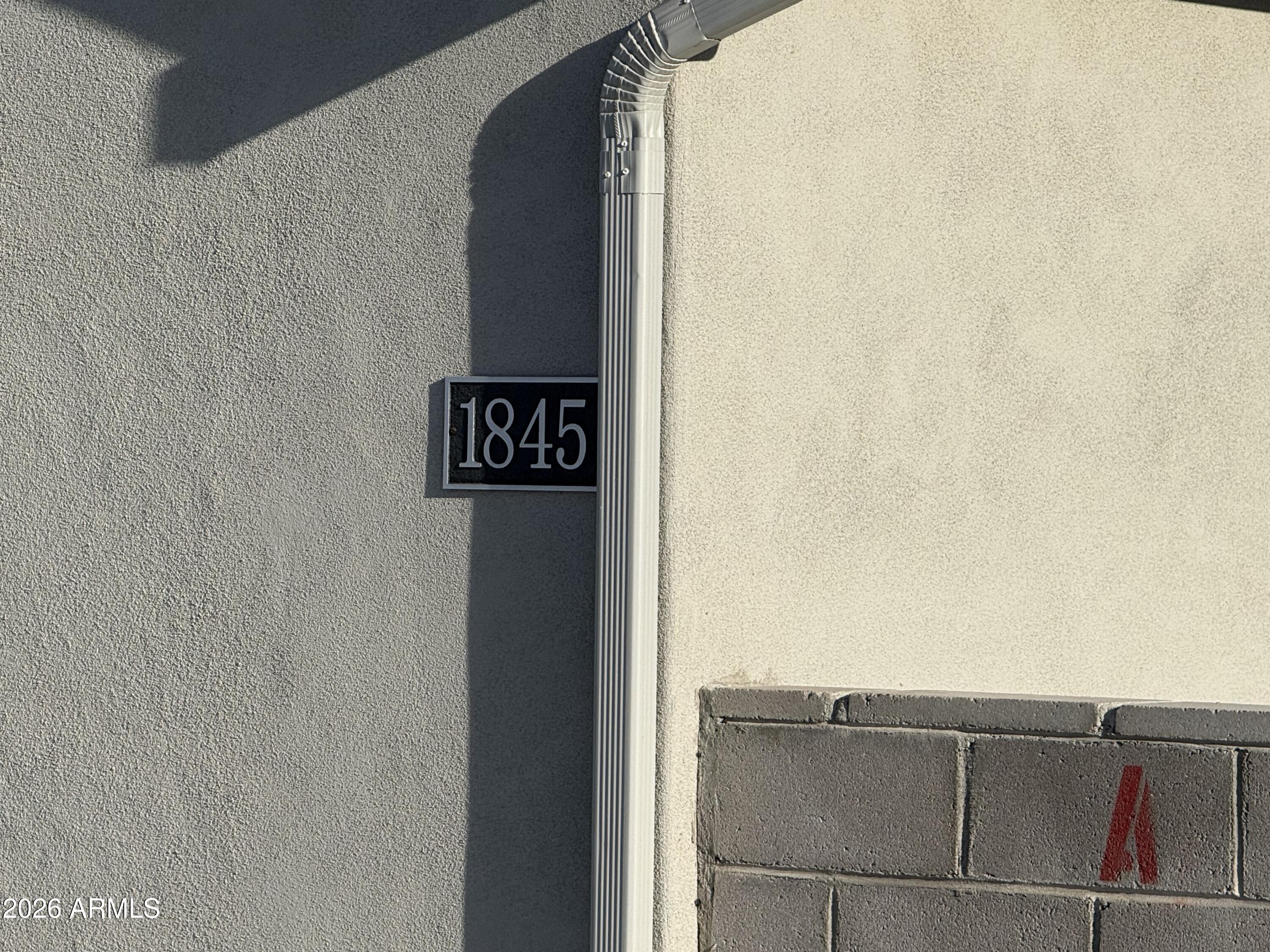 1845 E ILLINI Street