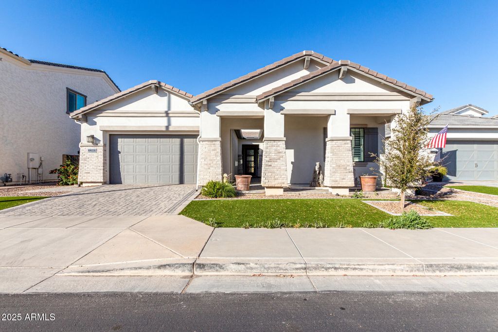 Photo of 2260 E Warbler Road, Gilbert, AZ 85297 (MLS # 6916575)