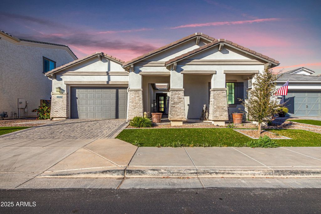 Photo of 2260 E Warbler Road, Gilbert, AZ 85297 (MLS # 6916575)