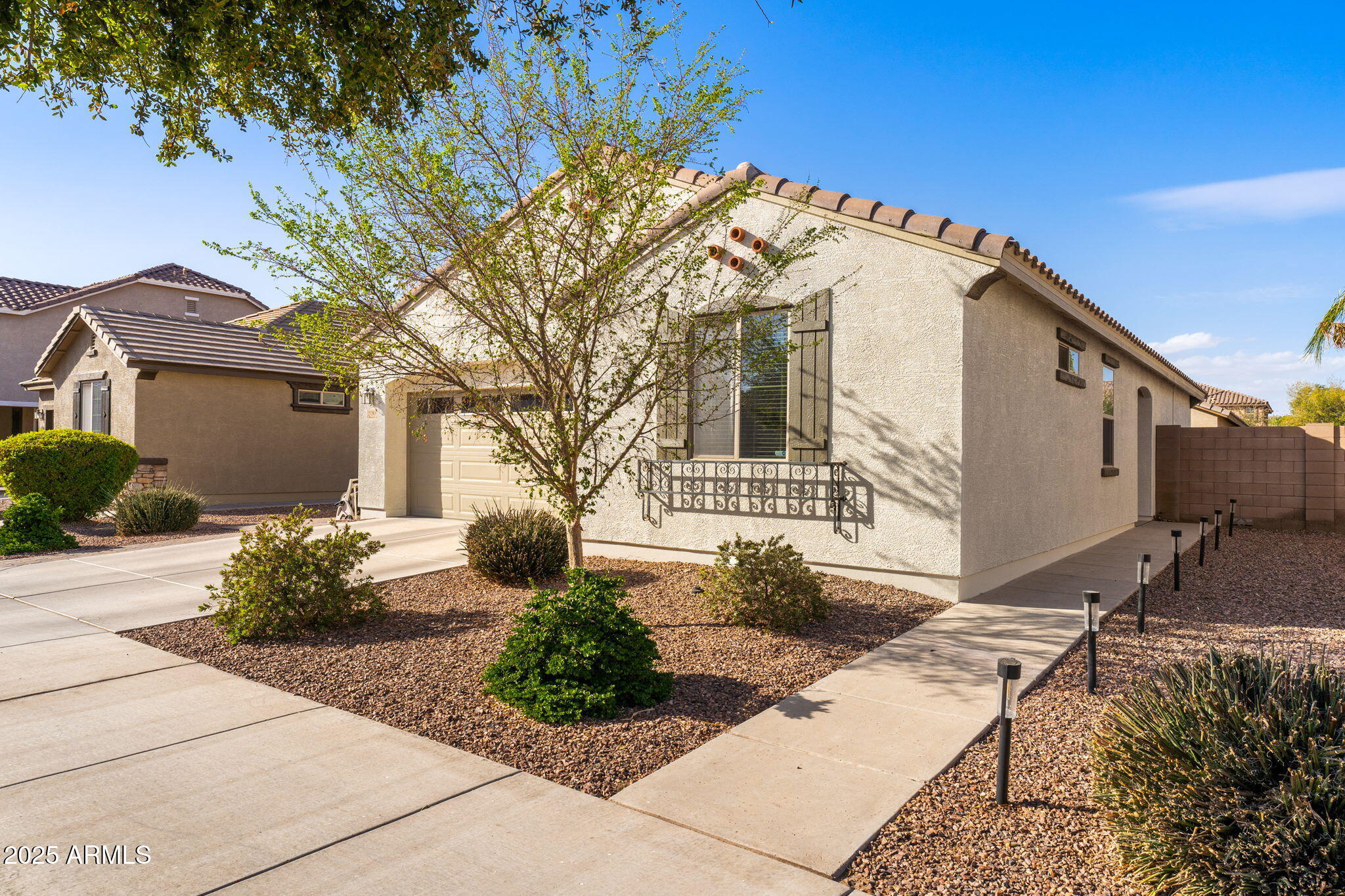 21244 E CREEKSIDE Drive