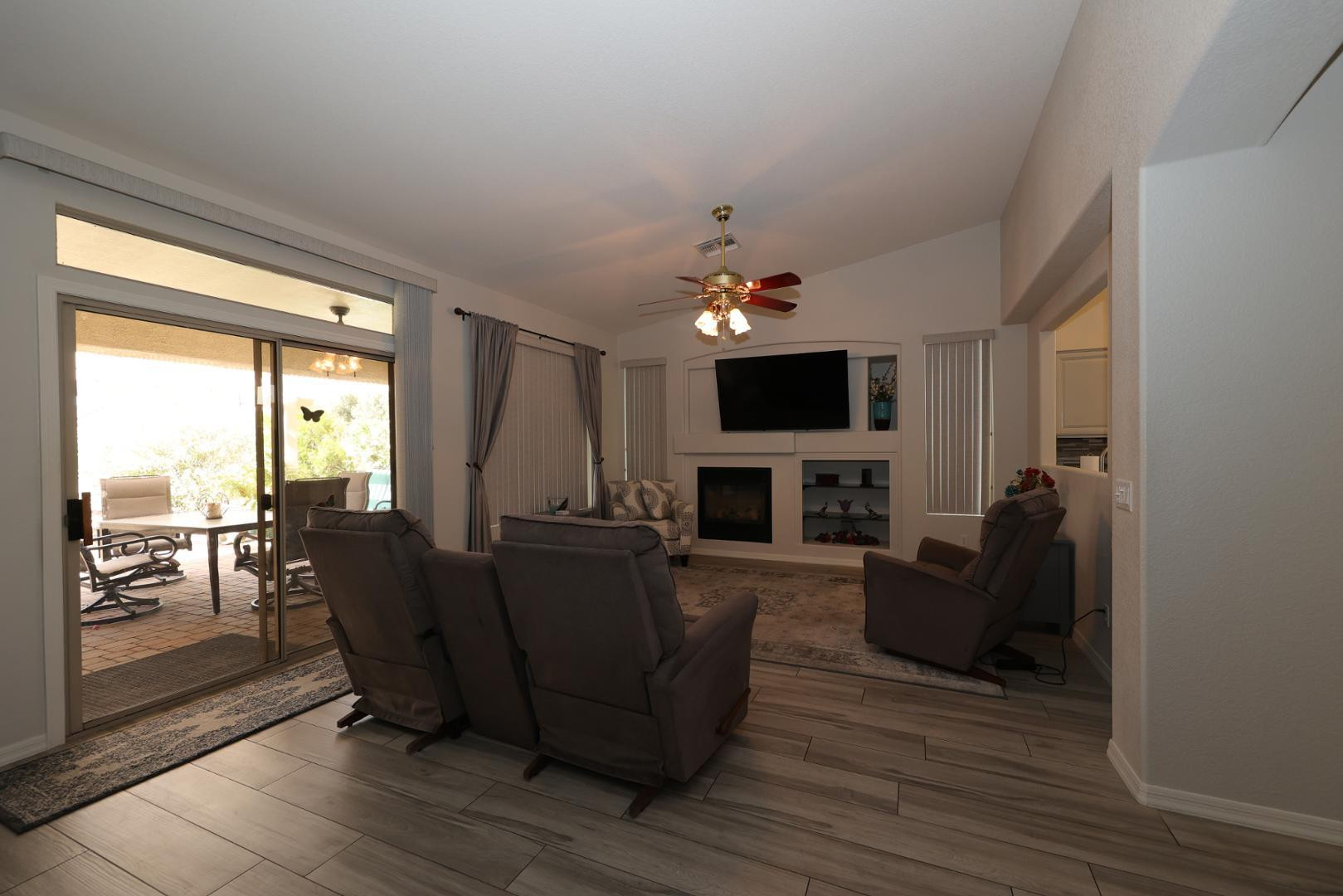 4554 E Strawberry Drive