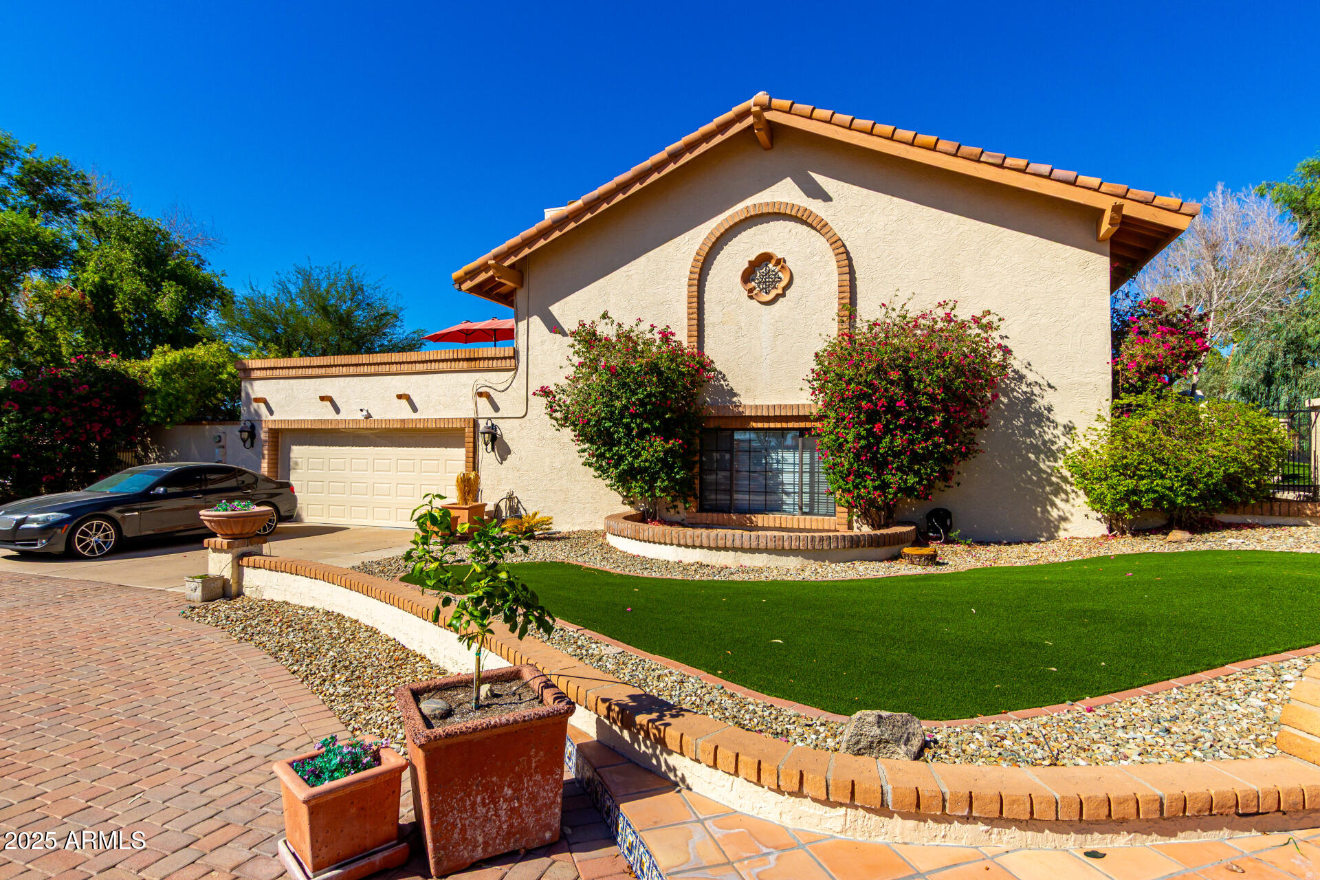 13022 W SOLANO Drive