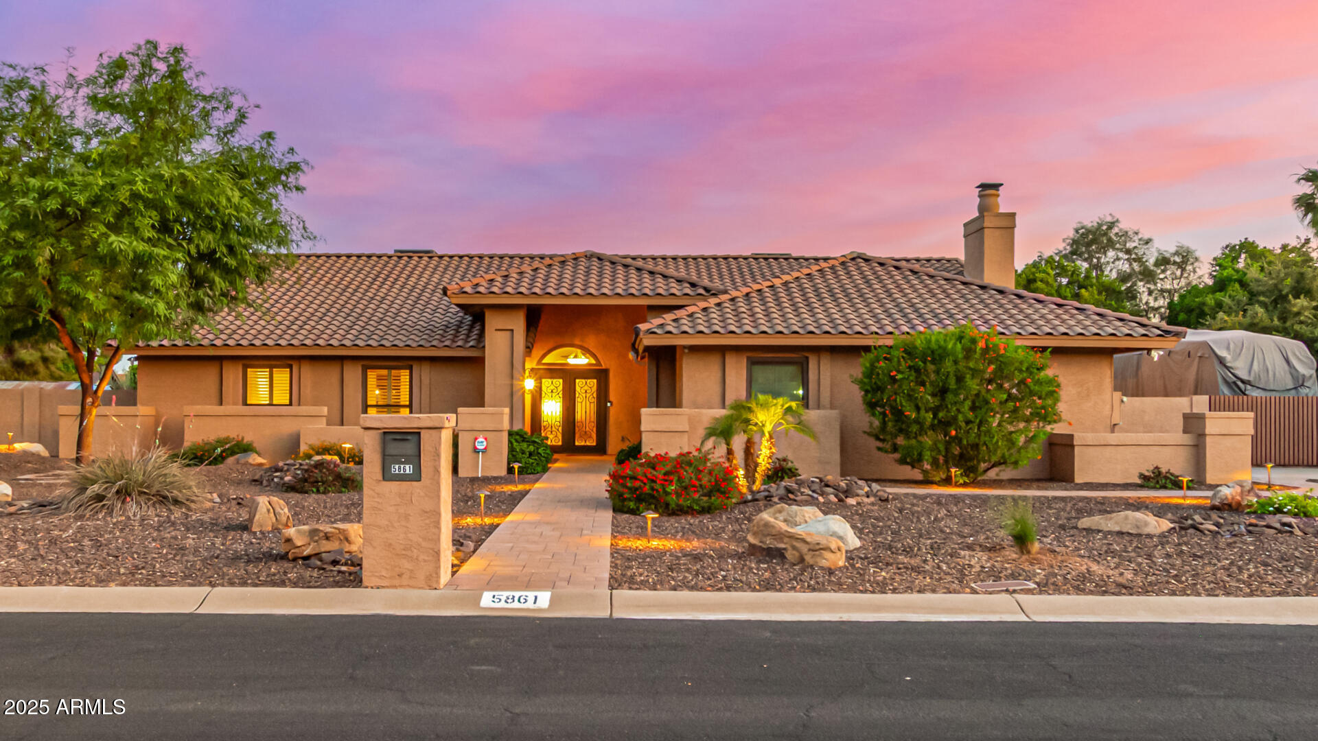 5861 E ANDERSON Drive