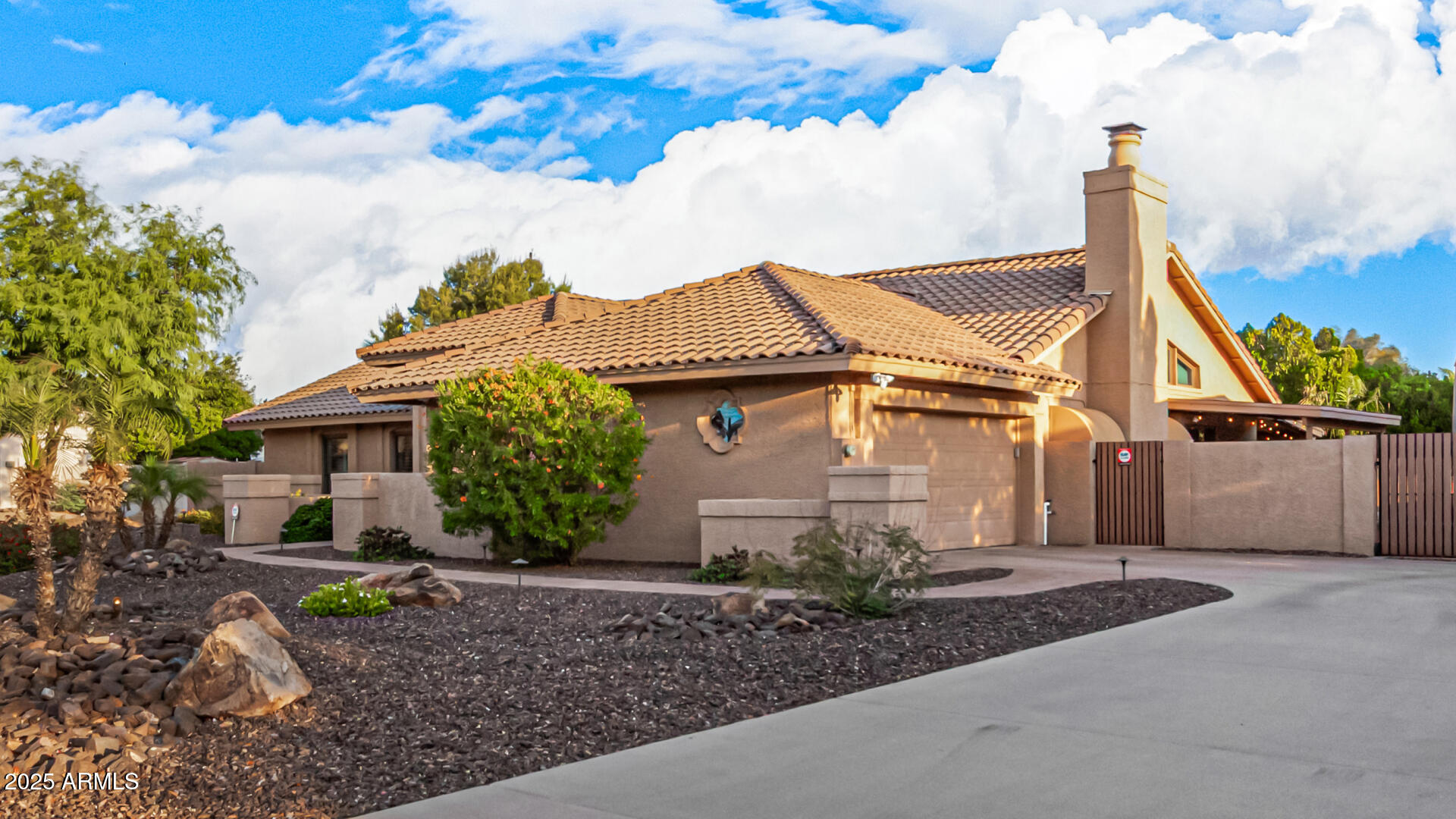5861 E ANDERSON Drive
