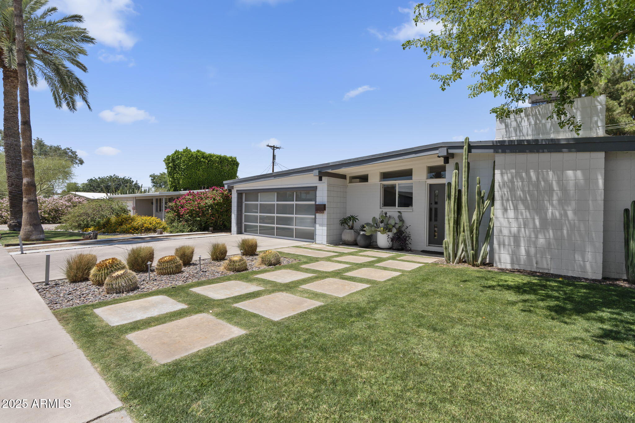 3402 E SELLS Drive