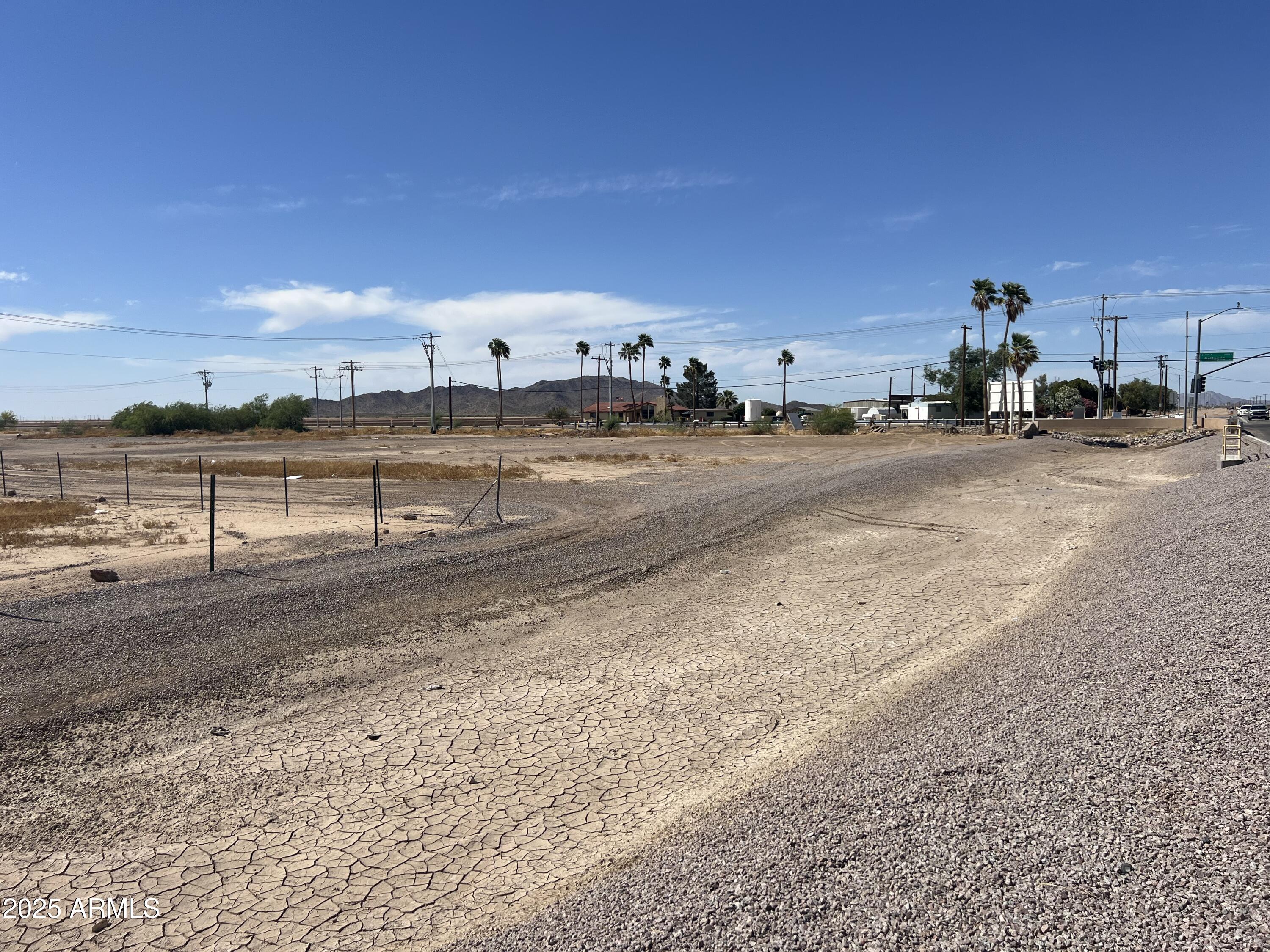 12000 S SUNLAND GIN RD --