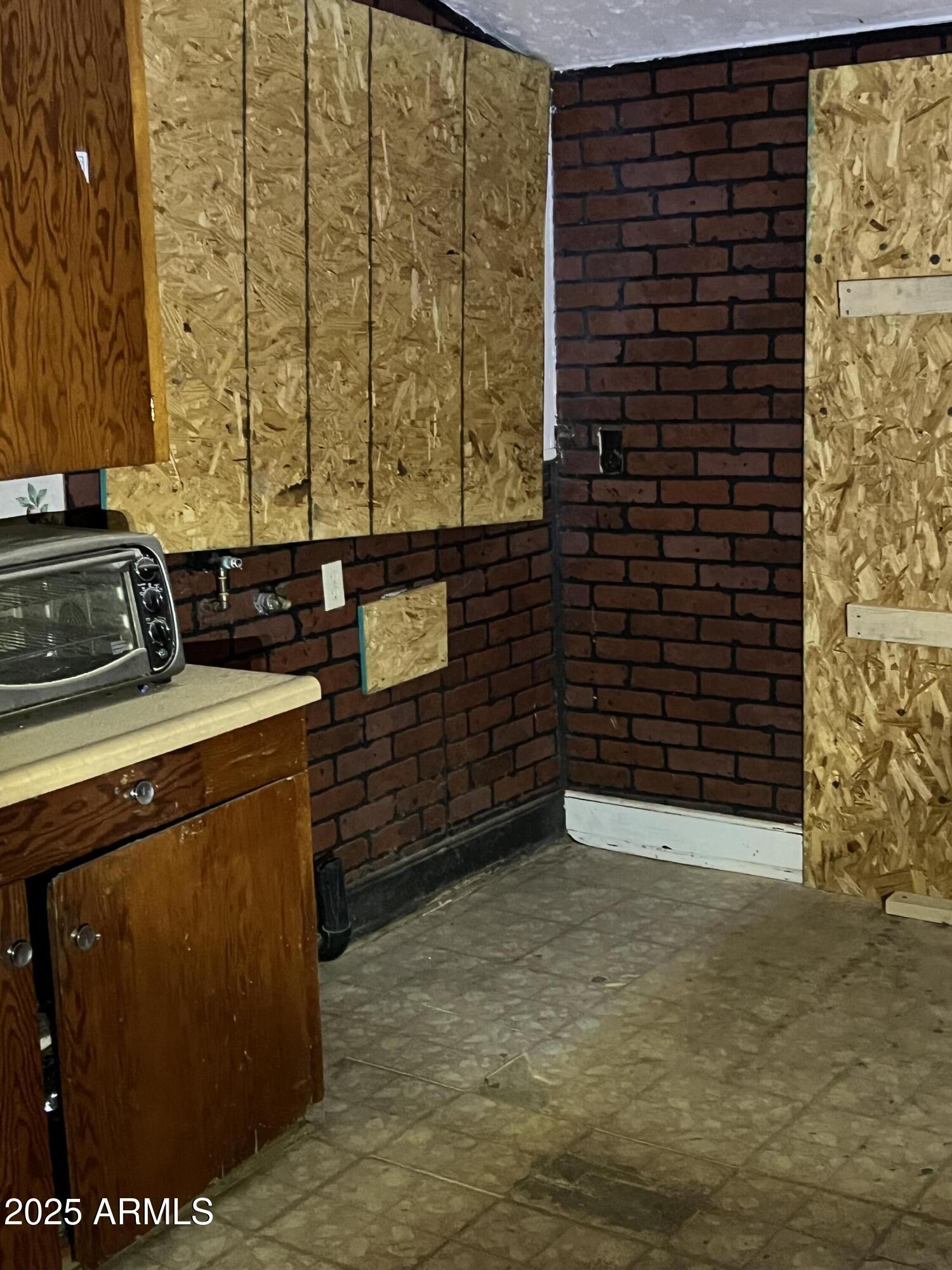 Superior, Arizona 85173, United States, 2 Bedrooms Bedrooms, ,1 BathroomBathrooms,Residential,Pending,91607