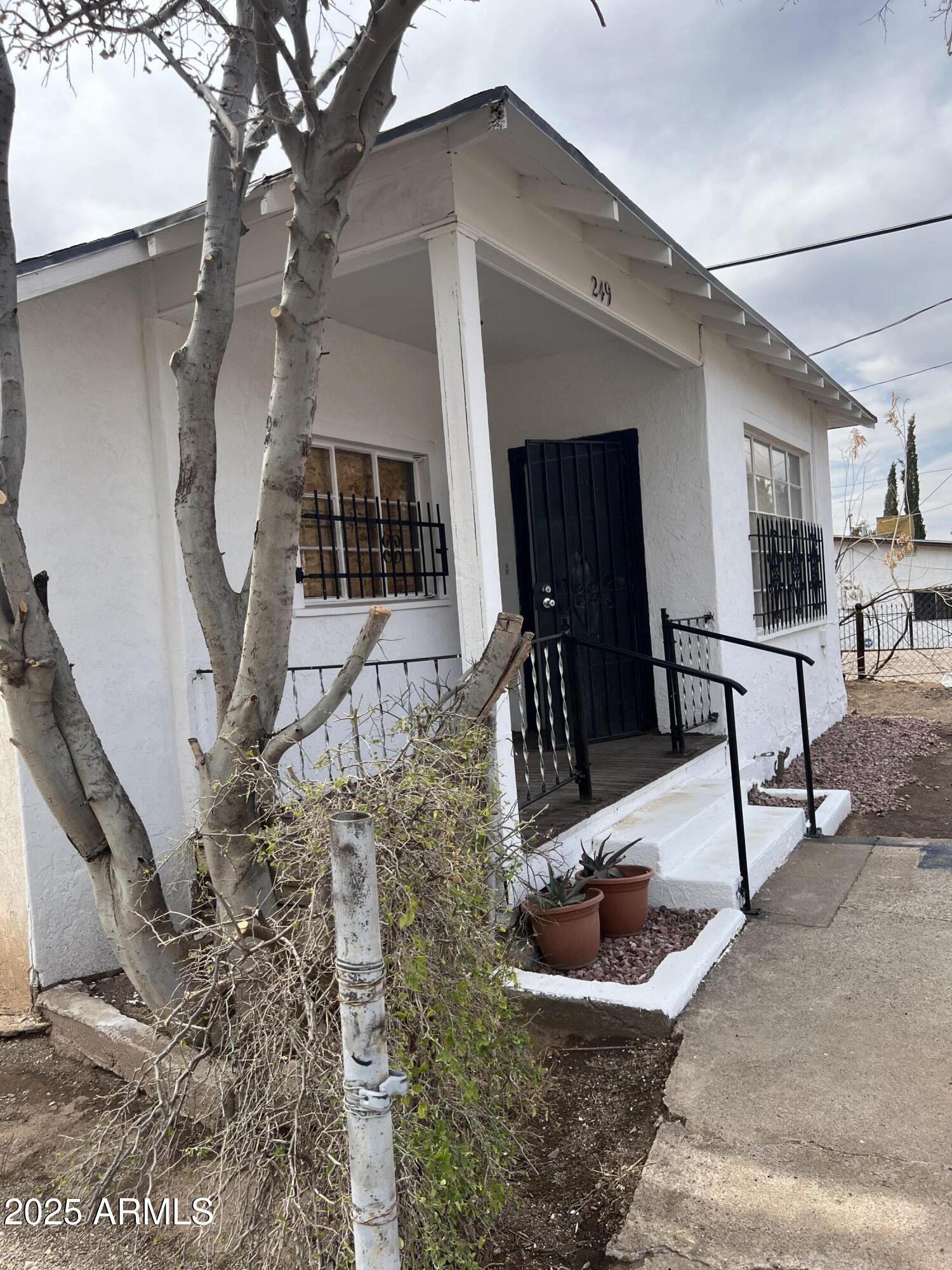 Superior, Arizona 85173, United States, 2 Bedrooms Bedrooms, ,1 BathroomBathrooms,Residential,Pending,91607