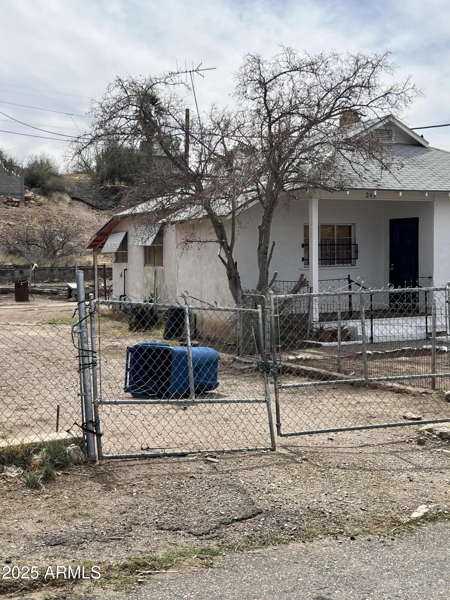 249 W HEINER Drive