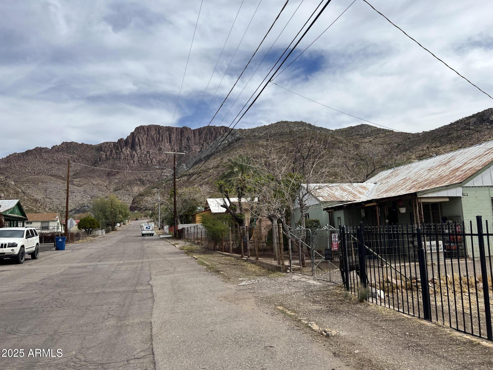 Superior, Arizona 85173, United States, 2 Bedrooms Bedrooms, ,1 BathroomBathrooms,Residential,Pending,91607