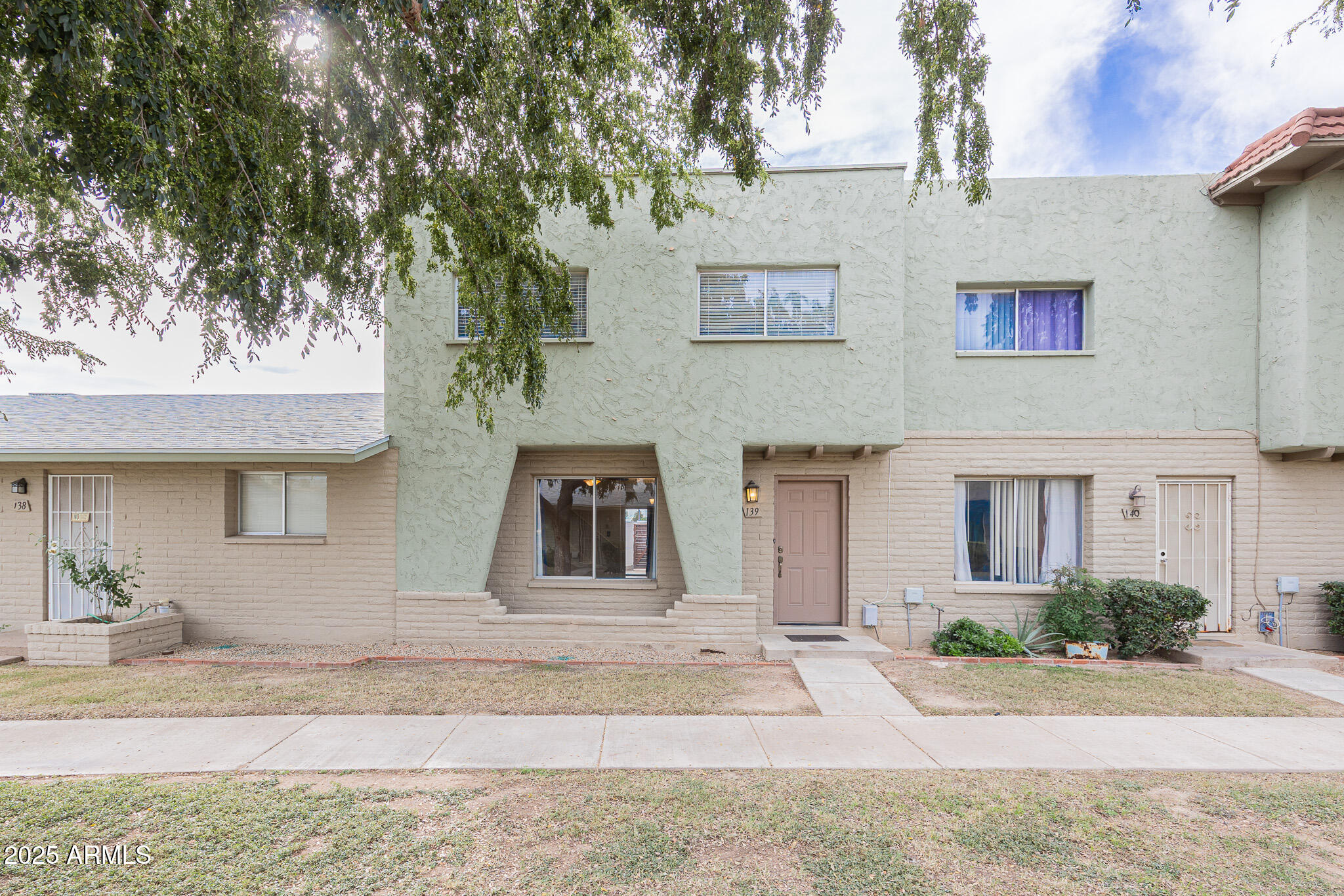 225 N STANDAGE -- 139