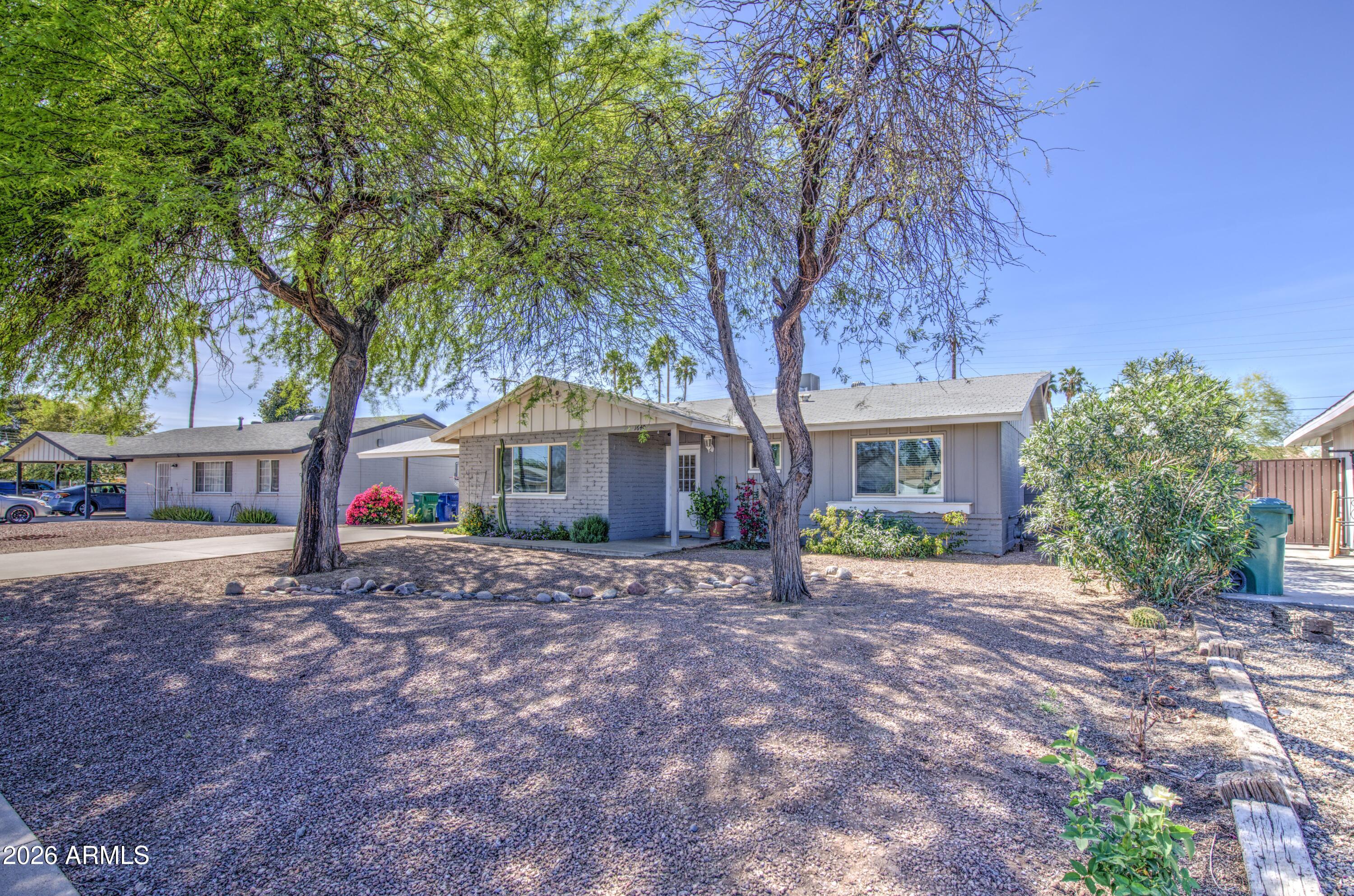 1640 N QUEENSBURY Road