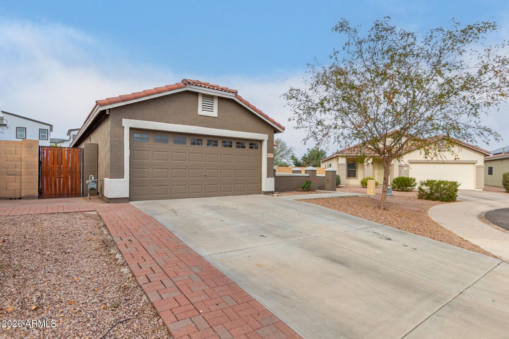 Photo of 8806 S 9th Street, Phoenix, AZ 85042 (MLS # 6975198)
